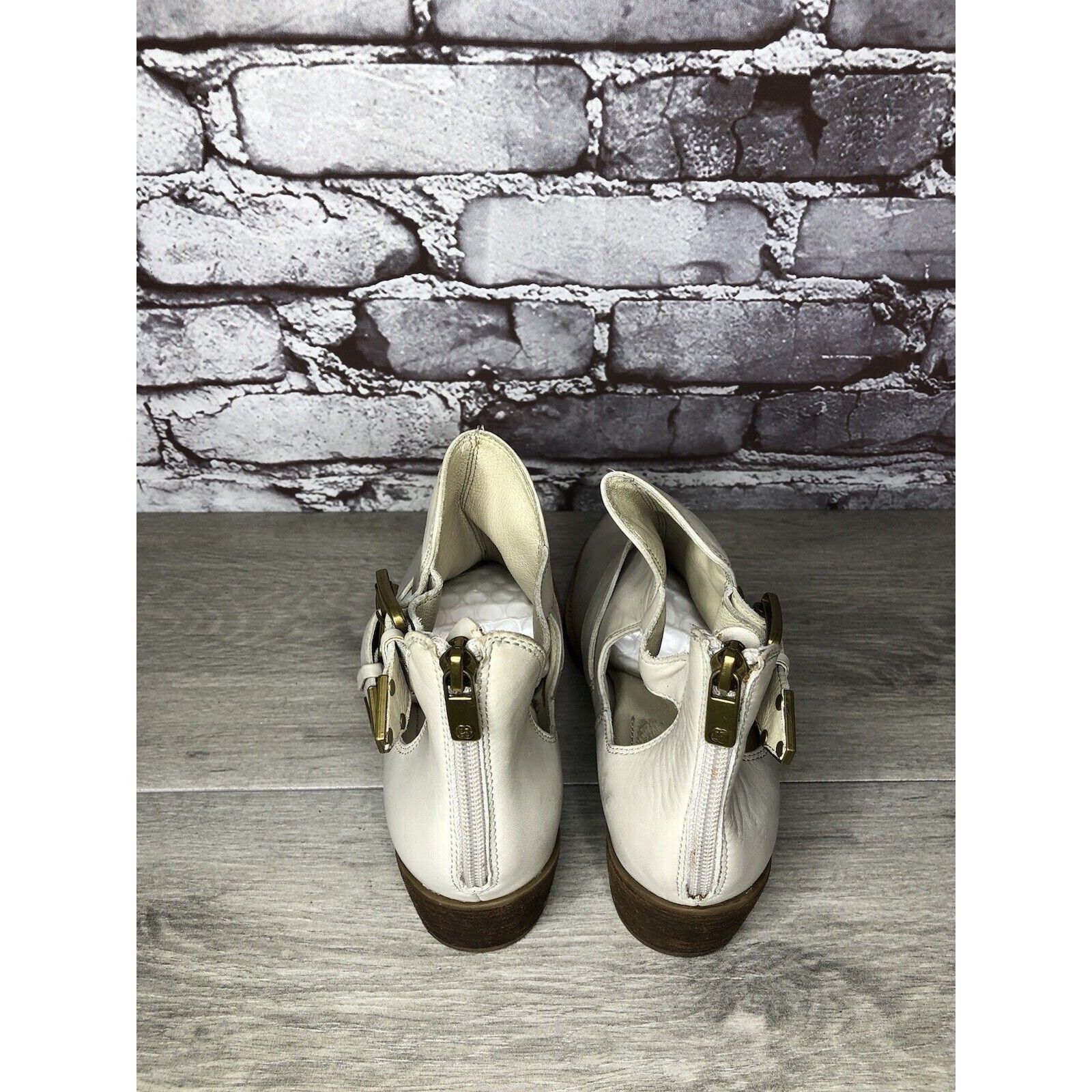 Elliott Elliot Lucca Ivory Leather Anthropologie Gold Buckle Heel Bo Size US 7 / IT 37 - 5 Thumbnail