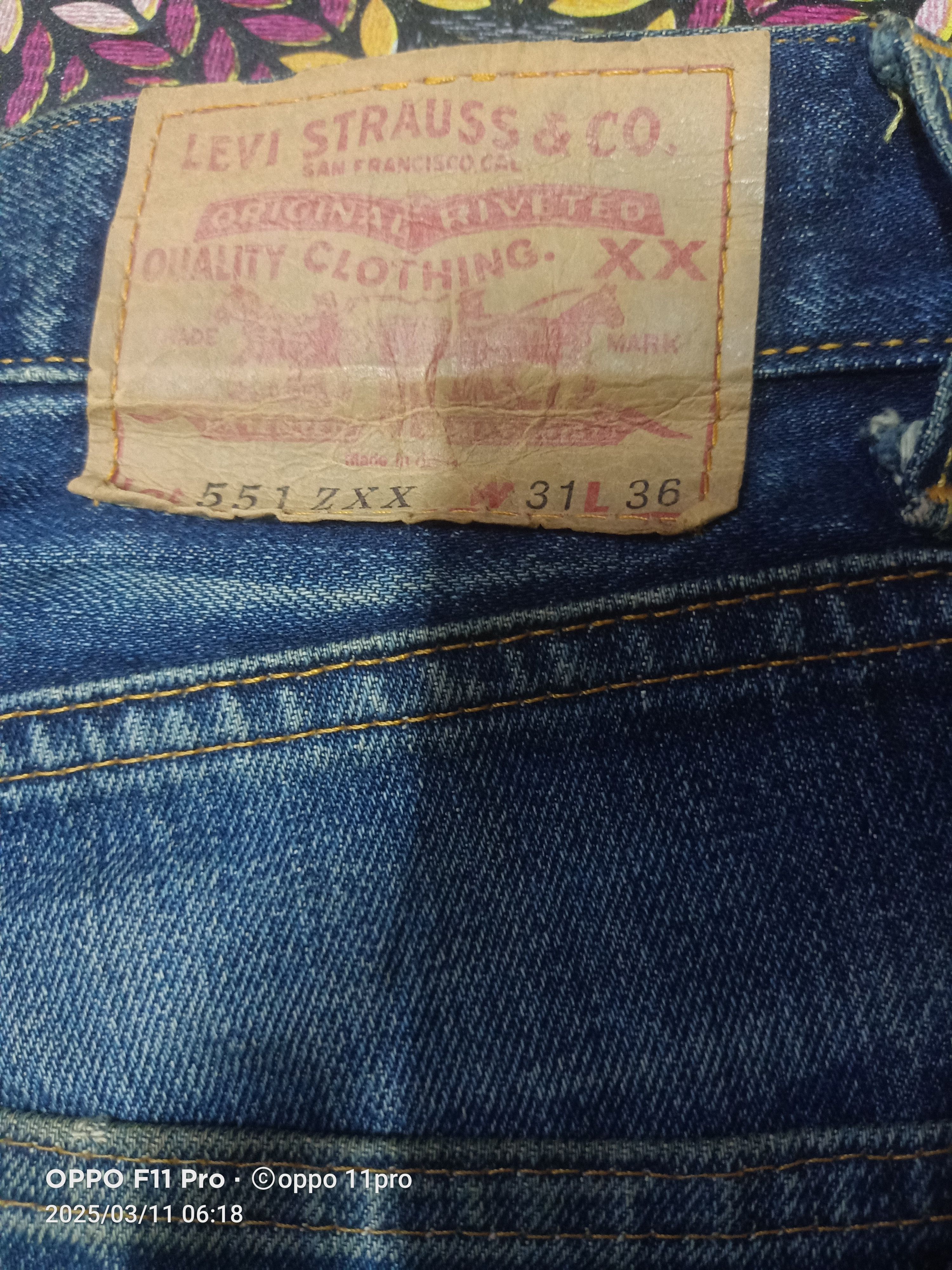 4GSELLER × Levi's Vintage Clothing Levis Vintage Clothing 551Z XX Trashed Red Selvedge Size US 30 / EU 46 - 13 Thumbnail