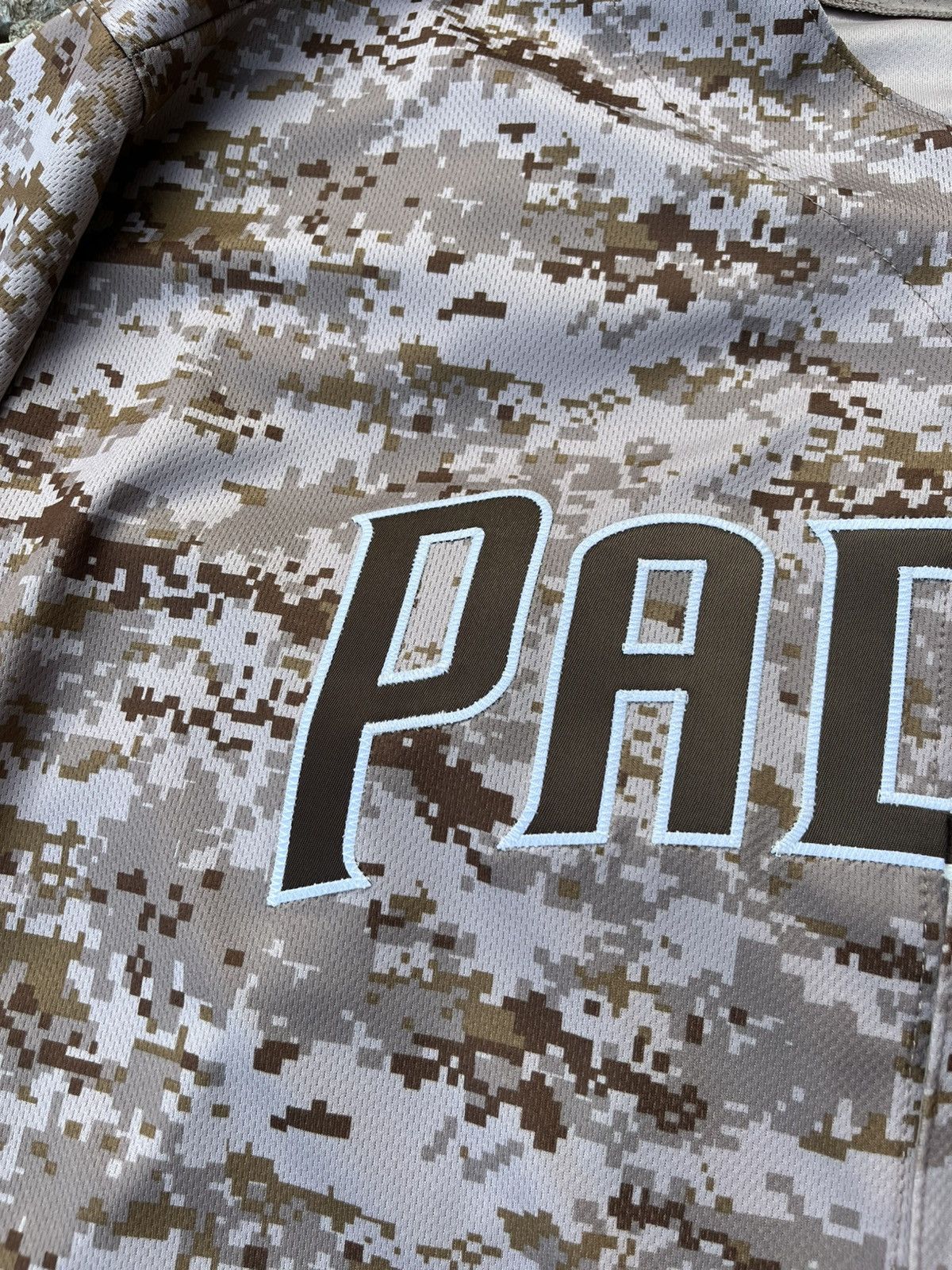 MLB × Majestic Vintage Majestic San Diego Padres button jersey camo shirt Size US XXL / EU 58 / 5 - 9 Thumbnail