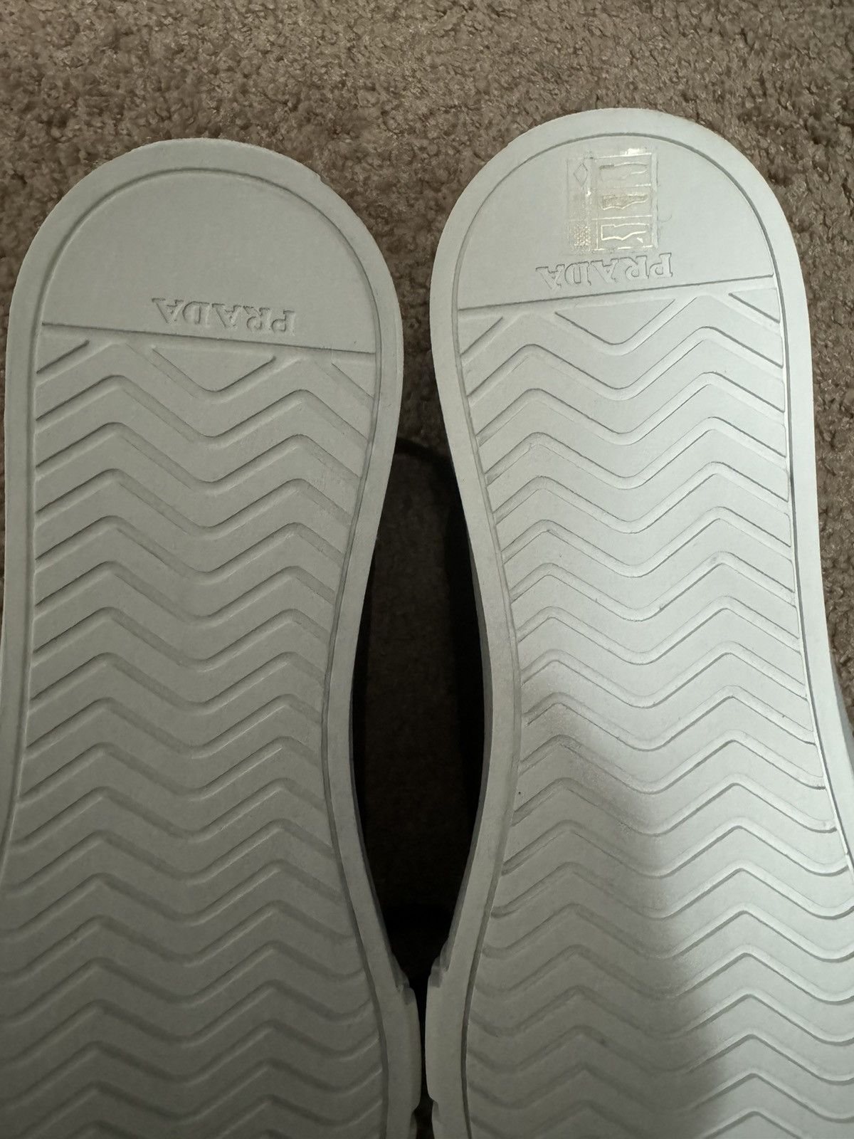 Prada Prada Wheel low-top sneakers with logo Size US 11 / EU 44 - 9 Thumbnail