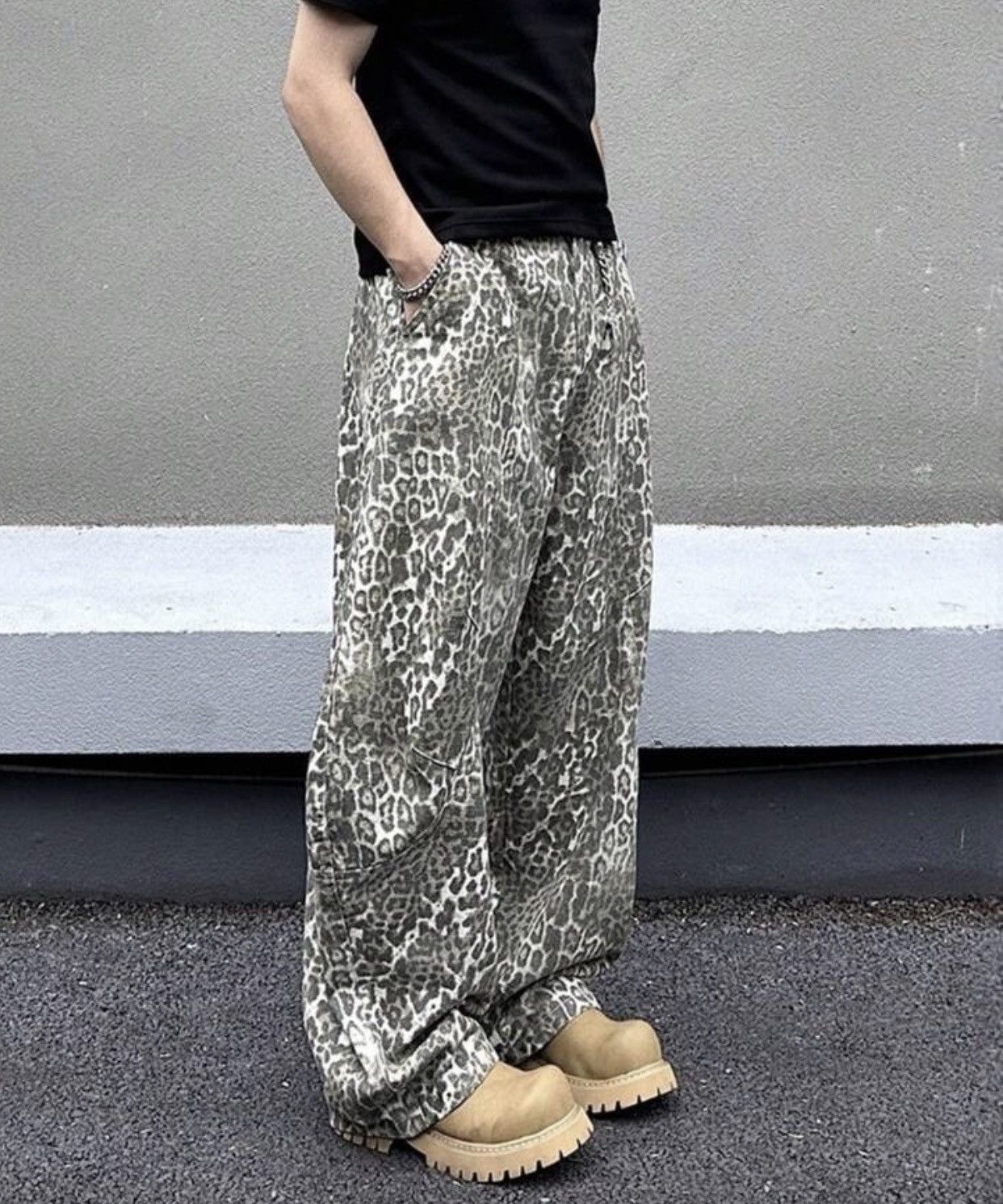 Other Stylish Leopard Print Pants Size US 27 - 1 Thumbnail