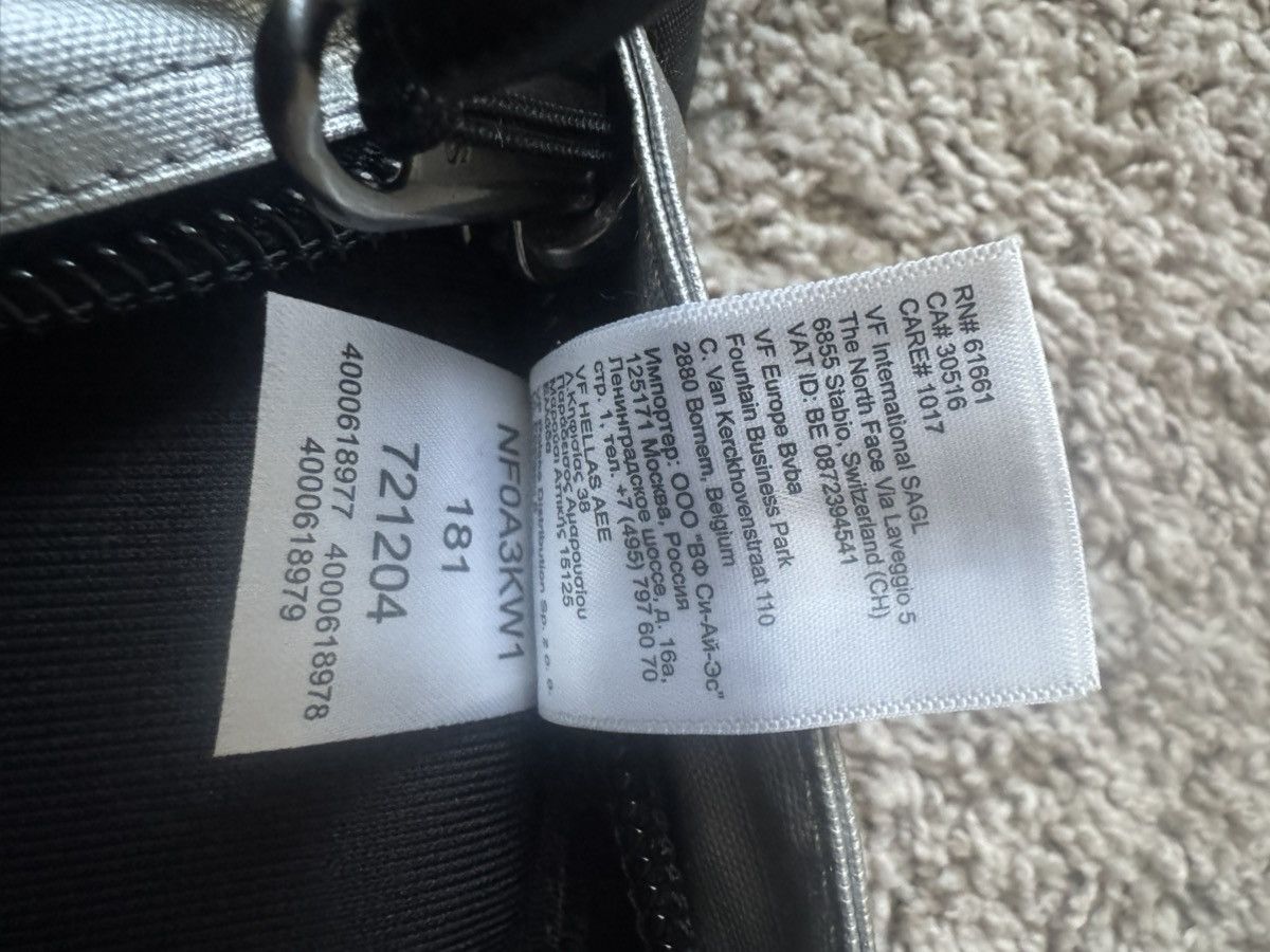 Supreme × The North Face Supreme the north face silver metallic backpack Size ONE SIZE - 13 Thumbnail