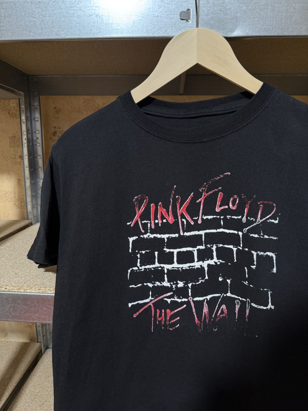 Band Tees × Vintage Vintage 2000’s Pink Floyd The Wall Retro Rock Band T-Shirt Size US M / EU 48-50 / 2 - 2 Thumbnail