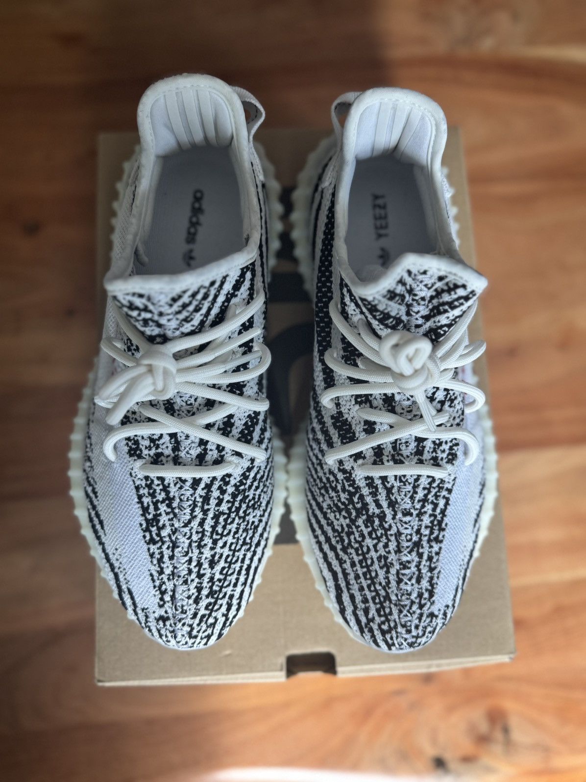 Adidas × Kanye West × Yeezy Adidas Yeezy Boost 350 V2 Zebra Size US 9 / EU 42 - 4 Thumbnail