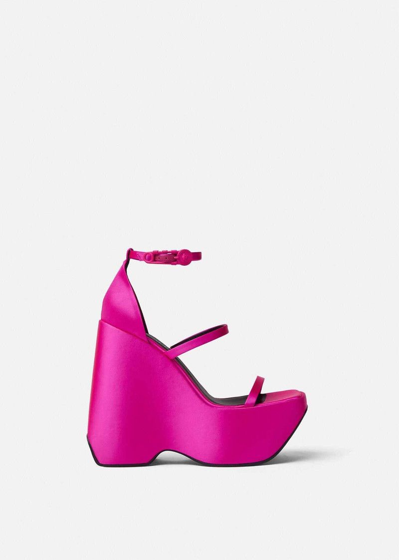 Versace o1y0226 Sandals in Magenta Size US 5 / IT 35 - 1 Thumbnail