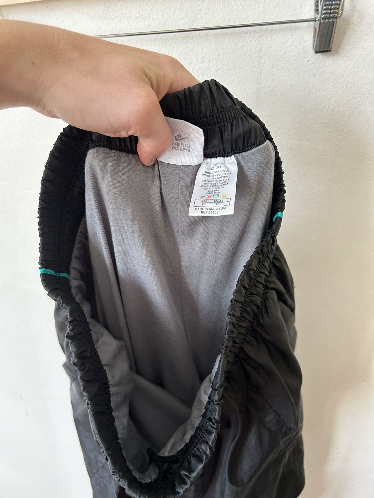 Nike × Vintage Nike Pleated Parachute Pants Size US 33 - 11 Thumbnail