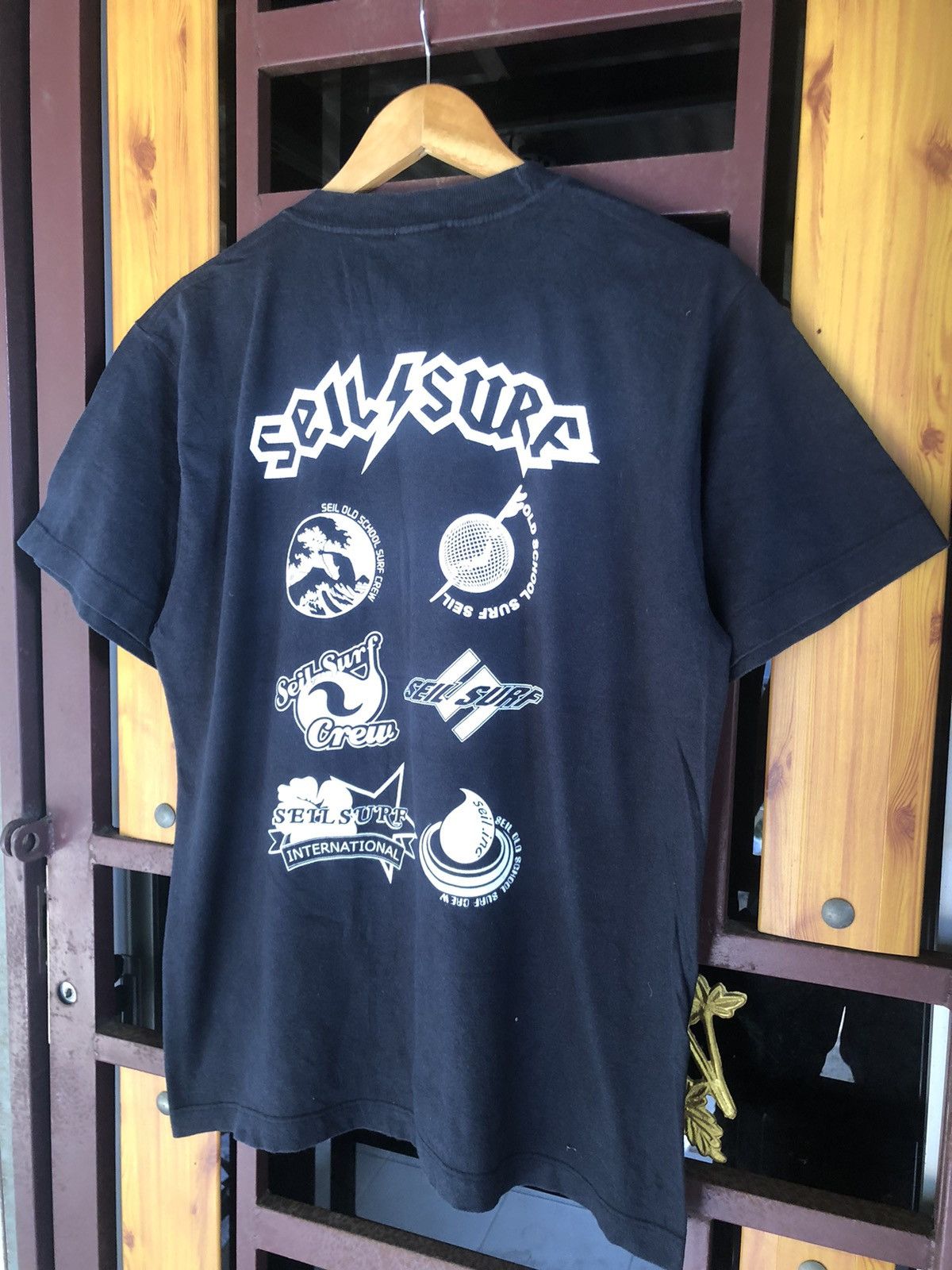 Japanese Brand 🔥Vintage 90s🔥Old School Seil Surf Crew Tshirts Size US M / EU 48-50 / 2 - 4 Thumbnail