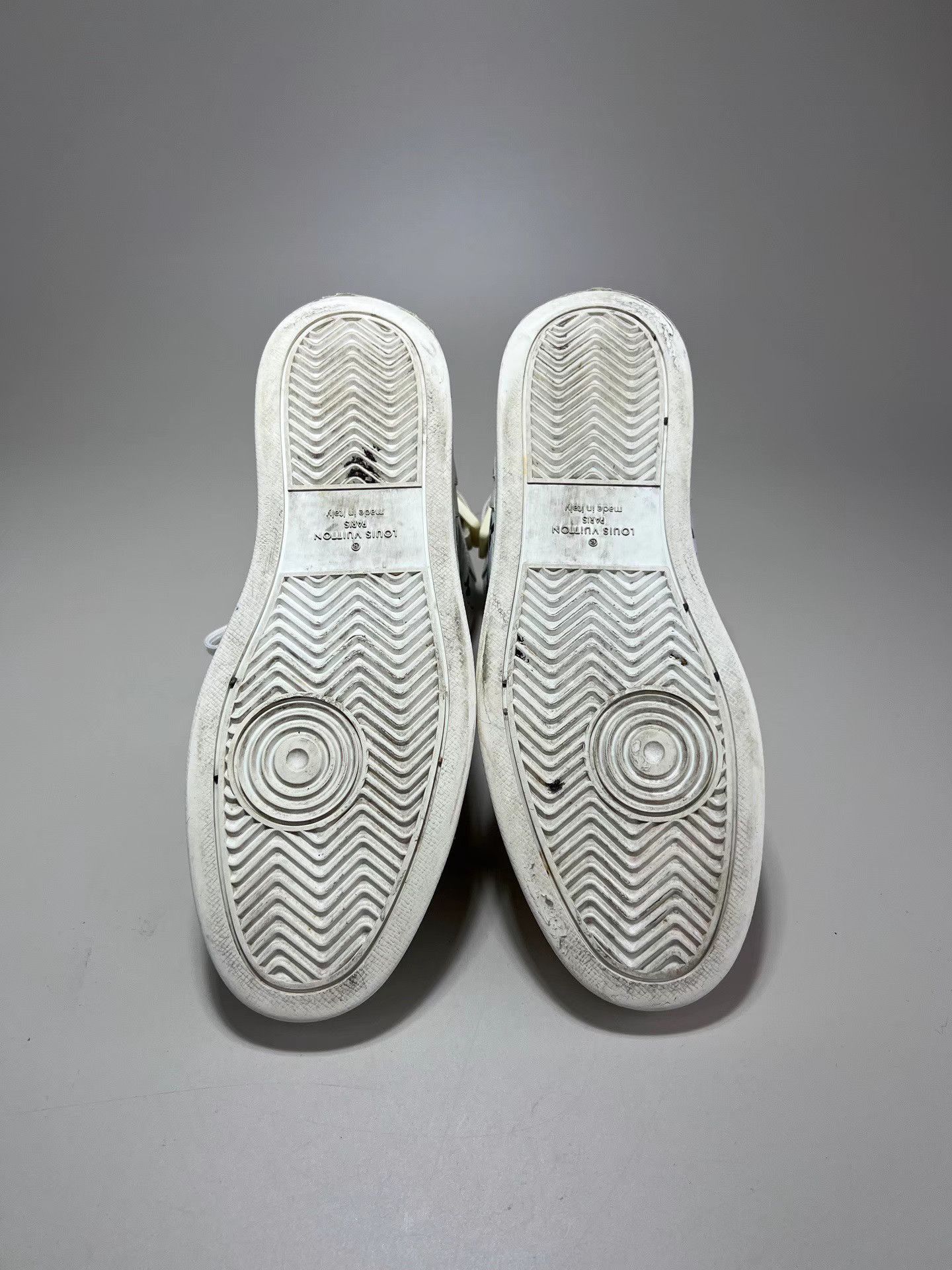 Louis Vuitton LOUIS VUITTON White Iridescent Monogram High-Top Sneakers Size US 9 / EU 42 - 6 Thumbnail