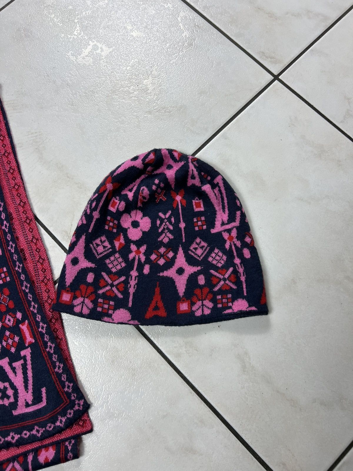 Louis Vuitton Vintage Louis Vuitton set hat+scarf floral monogram luxury Size ONE SIZE - 3 Thumbnail