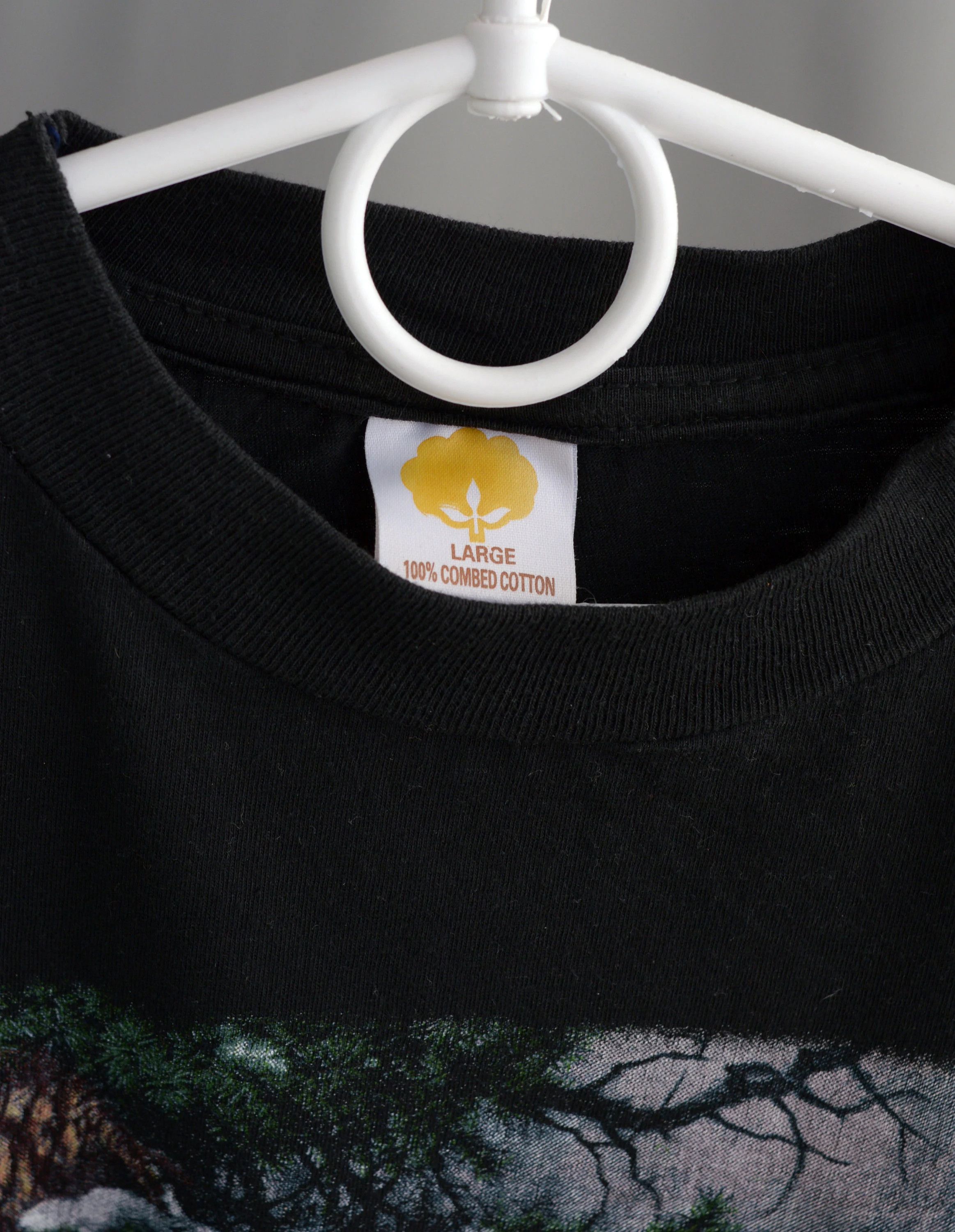 Vintage Vintage 90s Native American Prayer Wolfs t shirt Size US L / EU 52-54 / 3 - 3 Thumbnail