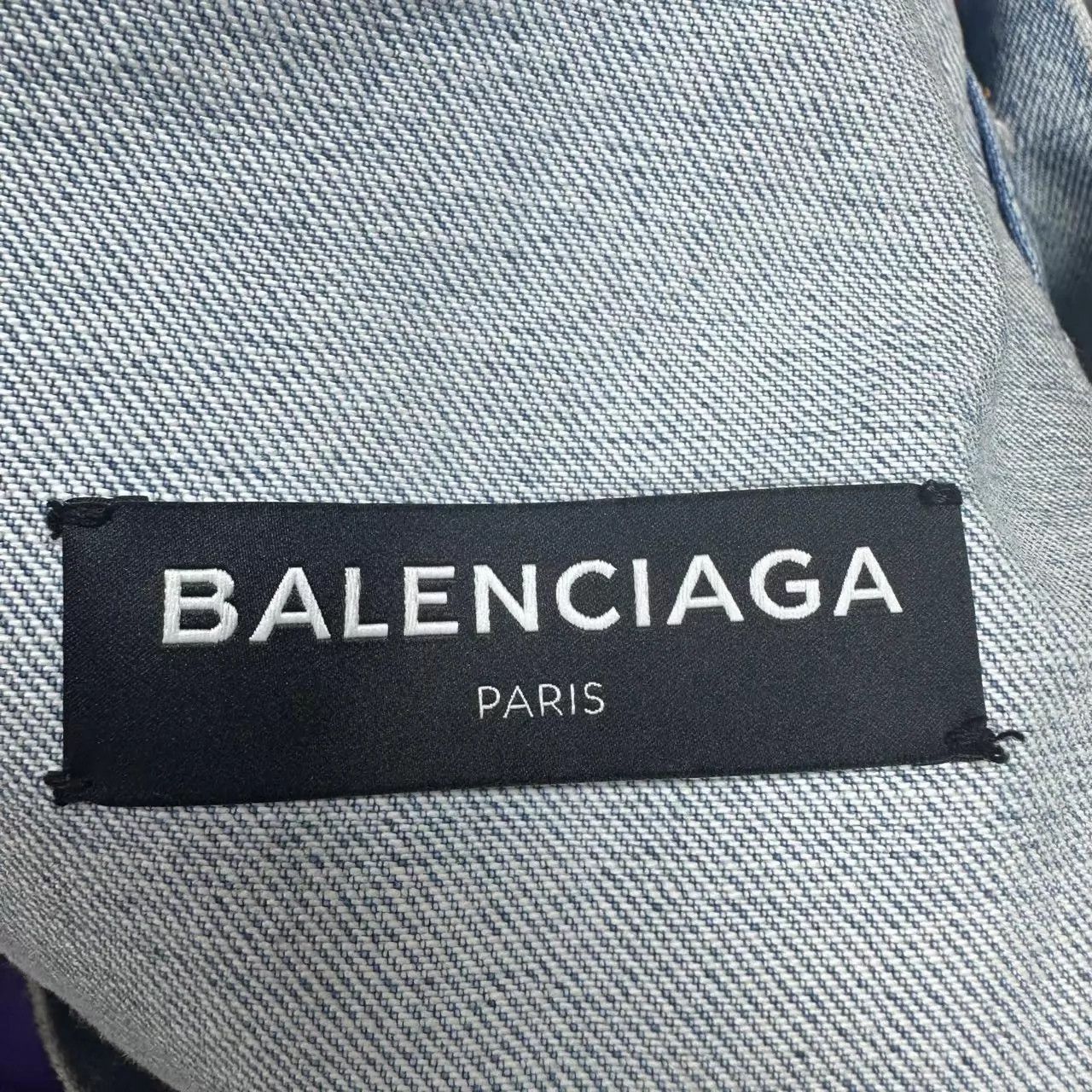 Balenciaga Balenciaga Back Logo Distressed Denim Jacket 52 Size US L / EU 52-54 / 3 - 3 Thumbnail