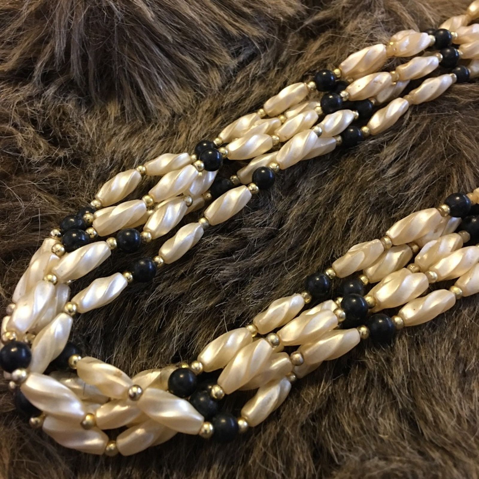 Vintage Vintage 70s multi strand pearlescent bead necklace Size ONE SIZE - 6 Thumbnail