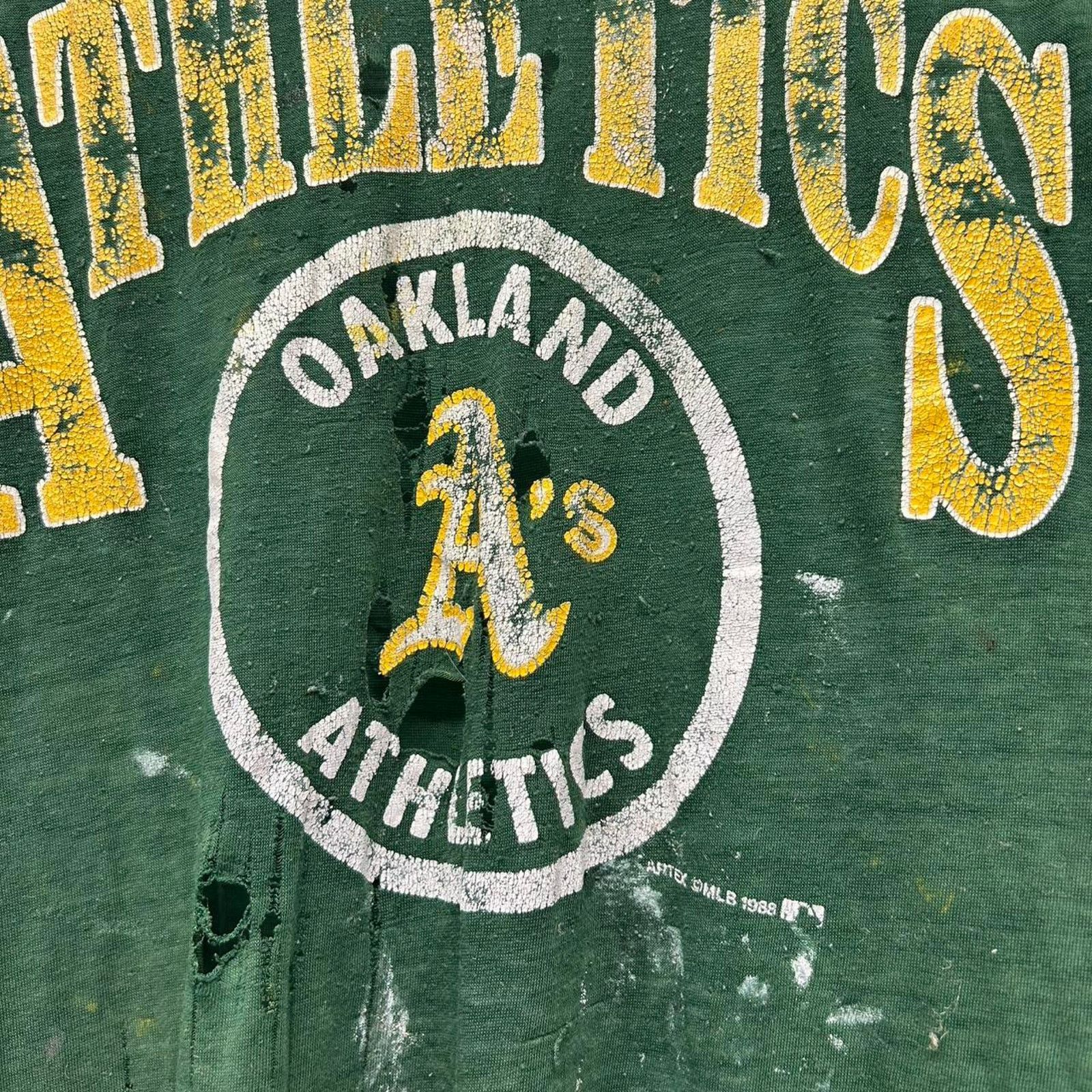 Other VTG 80s Distress/Thrash/Super Thin Oakland A's t-shirt Size US XL / EU 56 / 4 - 3 Thumbnail
