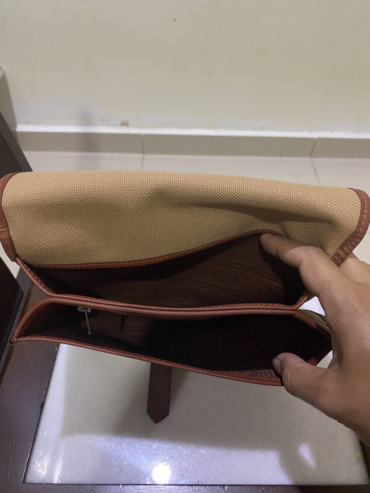 Vintage × Yves Saint Laurent Yves Saint Laurent Vintage Beige Canvas Clutch Bag Size ONE SIZE - 4 Thumbnail