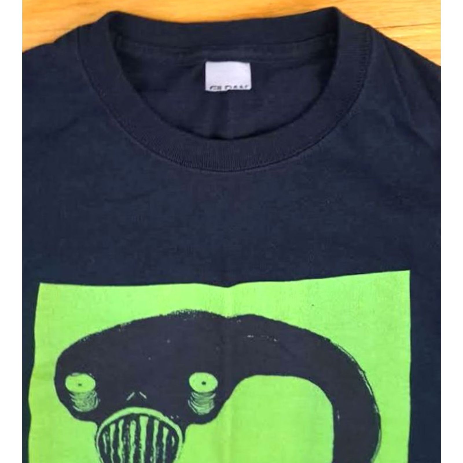 Gildan Vintage Gildan Billie Eilish Black Shirt LG Iconic Graphic Tee Size US L / EU 52-54 / 3 - 4 Thumbnail
