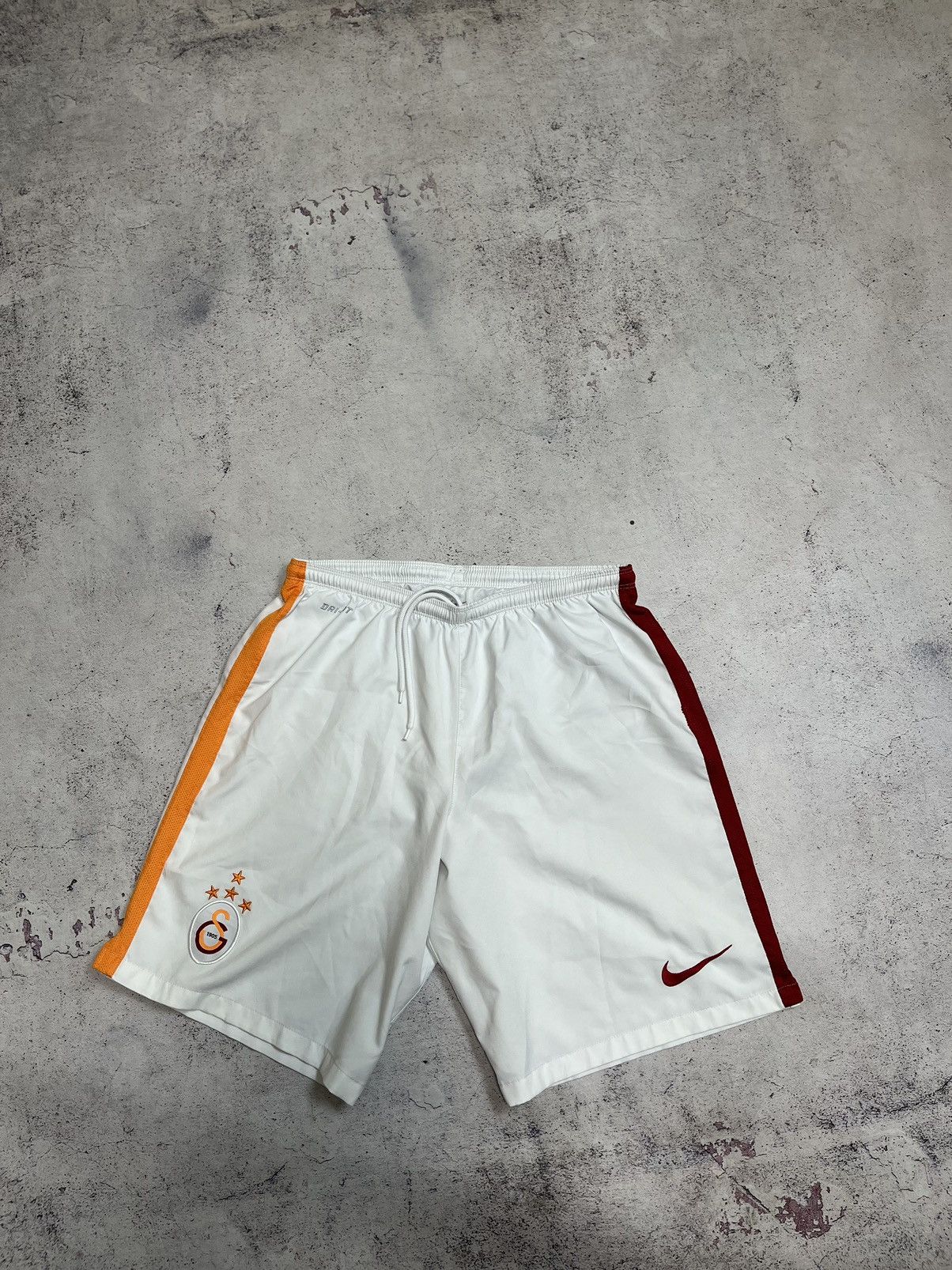 Nike Nike Galatasaray Away Football Shorts Soccer Men’s Size M Size US 32 / EU 48 - 1 Thumbnail