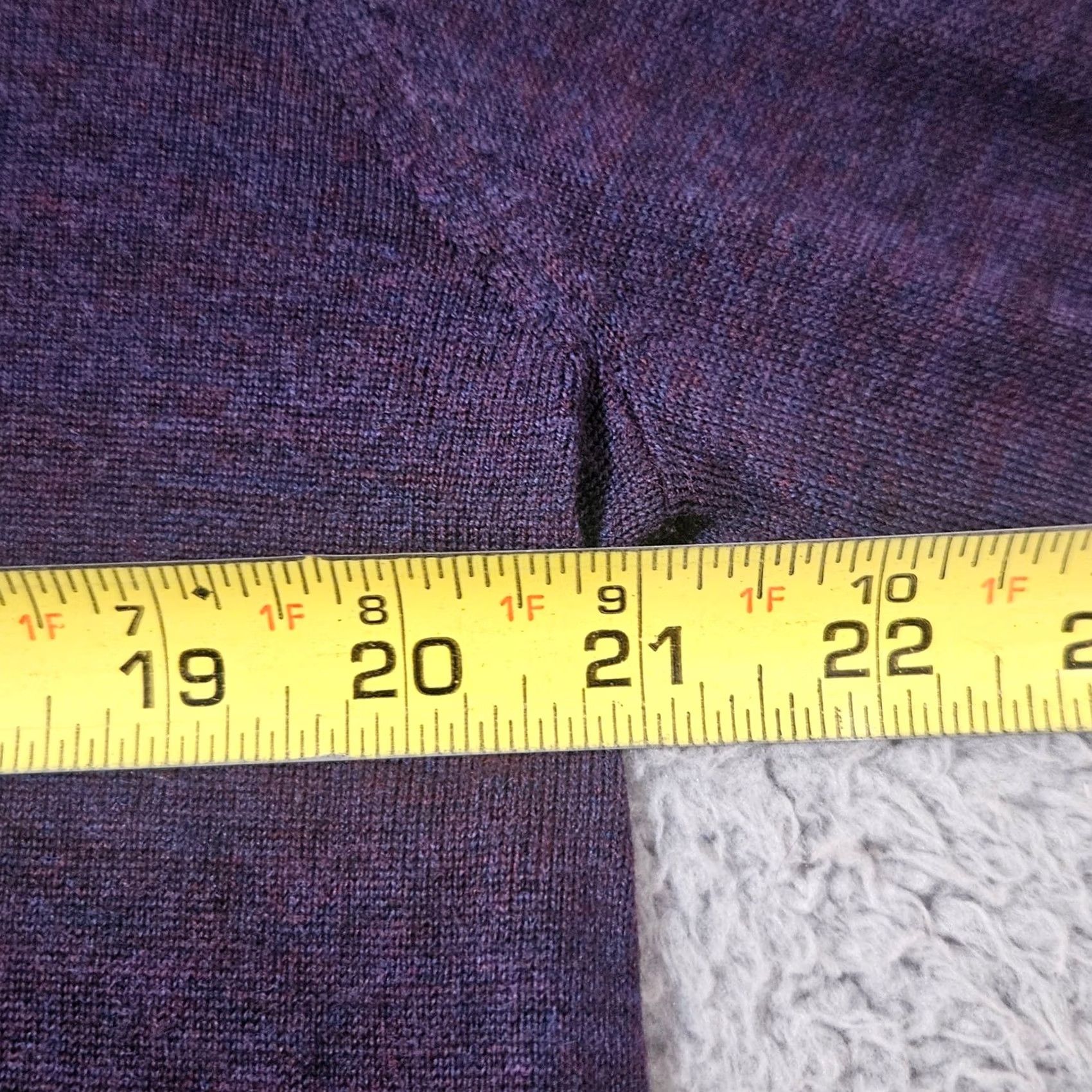 Robert Graham Robert Graham Purple Sweater Men Size M 100% Wool V-Neck Classic Fit Pullover Shirt (adapted as category: Sweater) Size US M / EU 48-50 / 2 - 7 Thumbnail