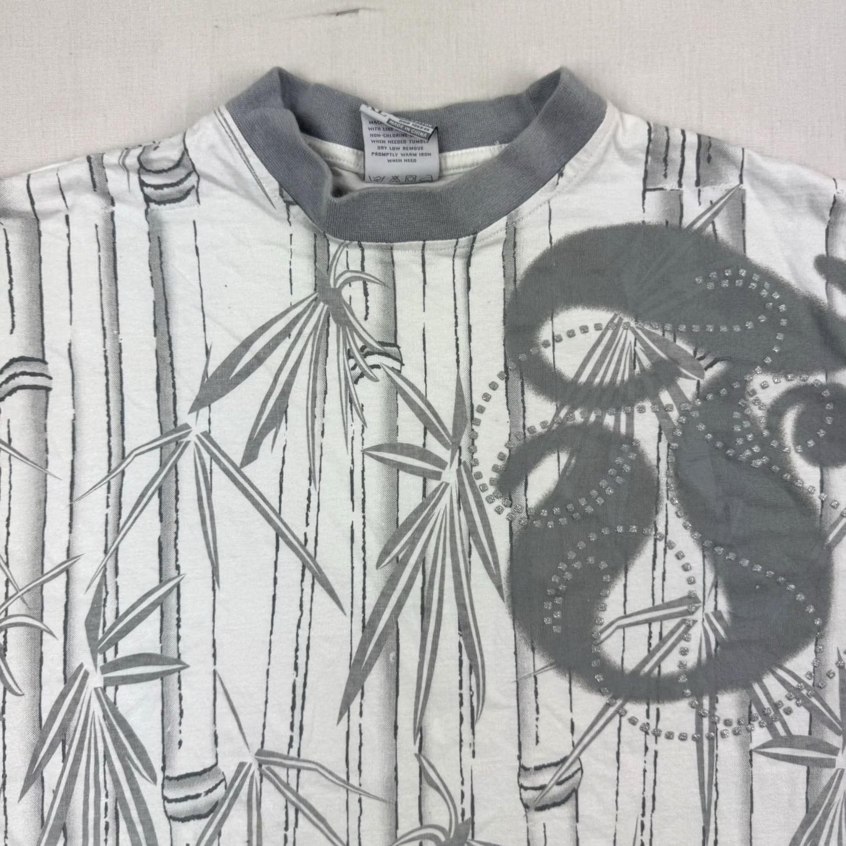 Denime VINTAGE Barefox T Shirt Men XL White Cotton Graphic Print Short Sleeve Crew Neck Hip Hop Y2K Summer 90s Size US XL / EU 56 / 4 - 2 Thumbnail