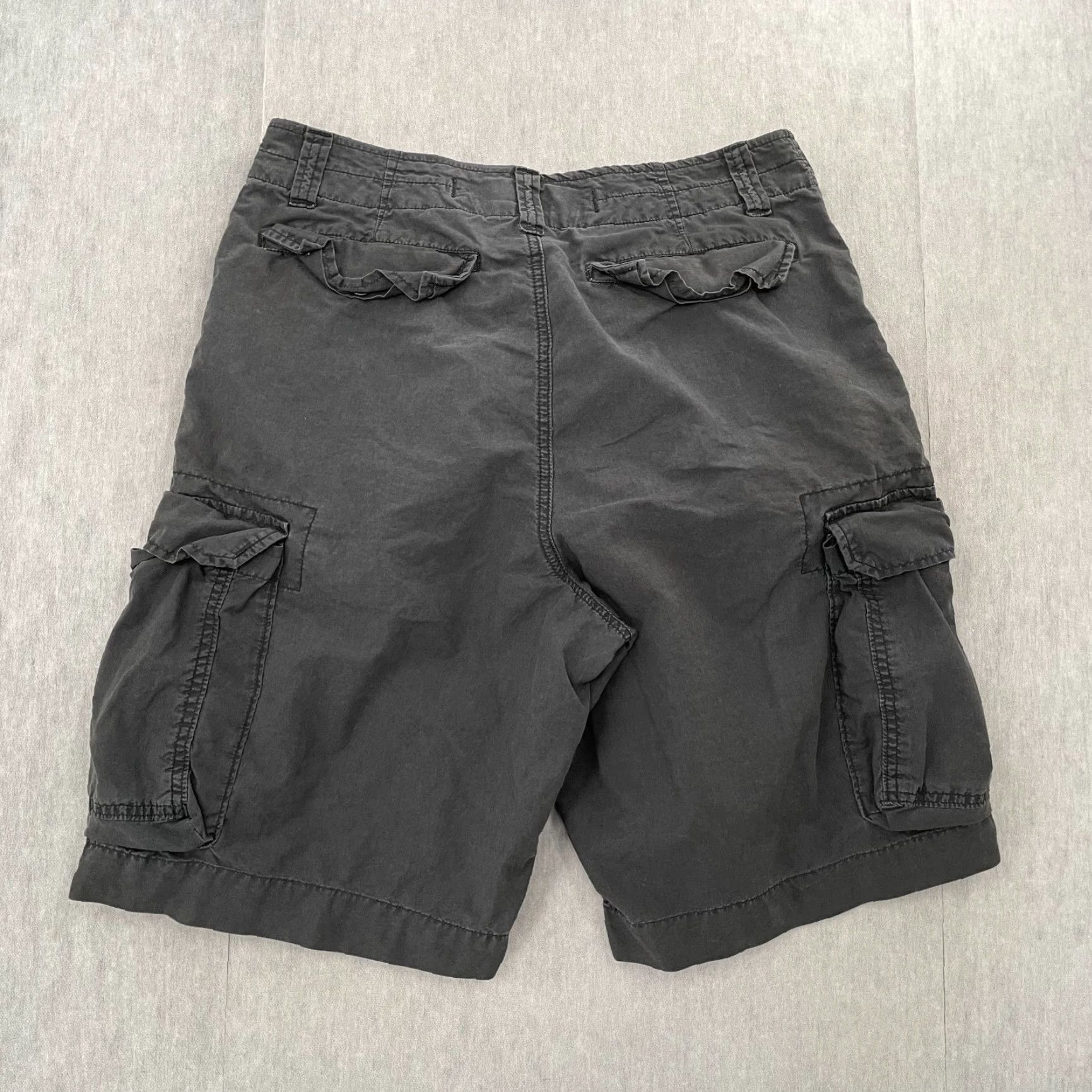 Abercrombie & Fitch Abercrombie & Fitch Shorts Adult 32 Gray Cargo Utility Pockets Logo Mens Y2K Size US 32 / EU 48 - 2 Thumbnail