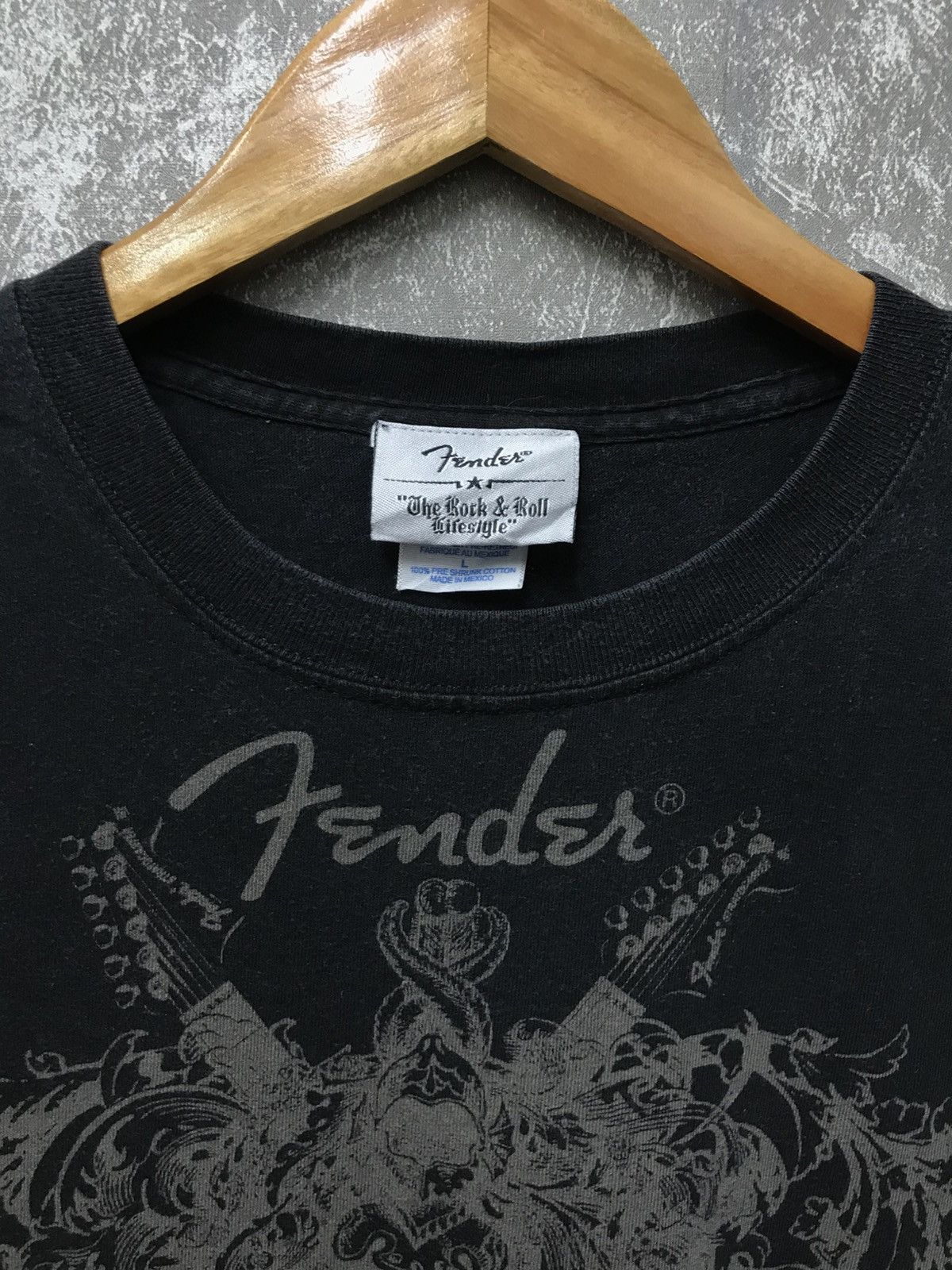 Fender Vintage Fender Guitar Music Tee Size US L / EU 52-54 / 3 - 3 Thumbnail