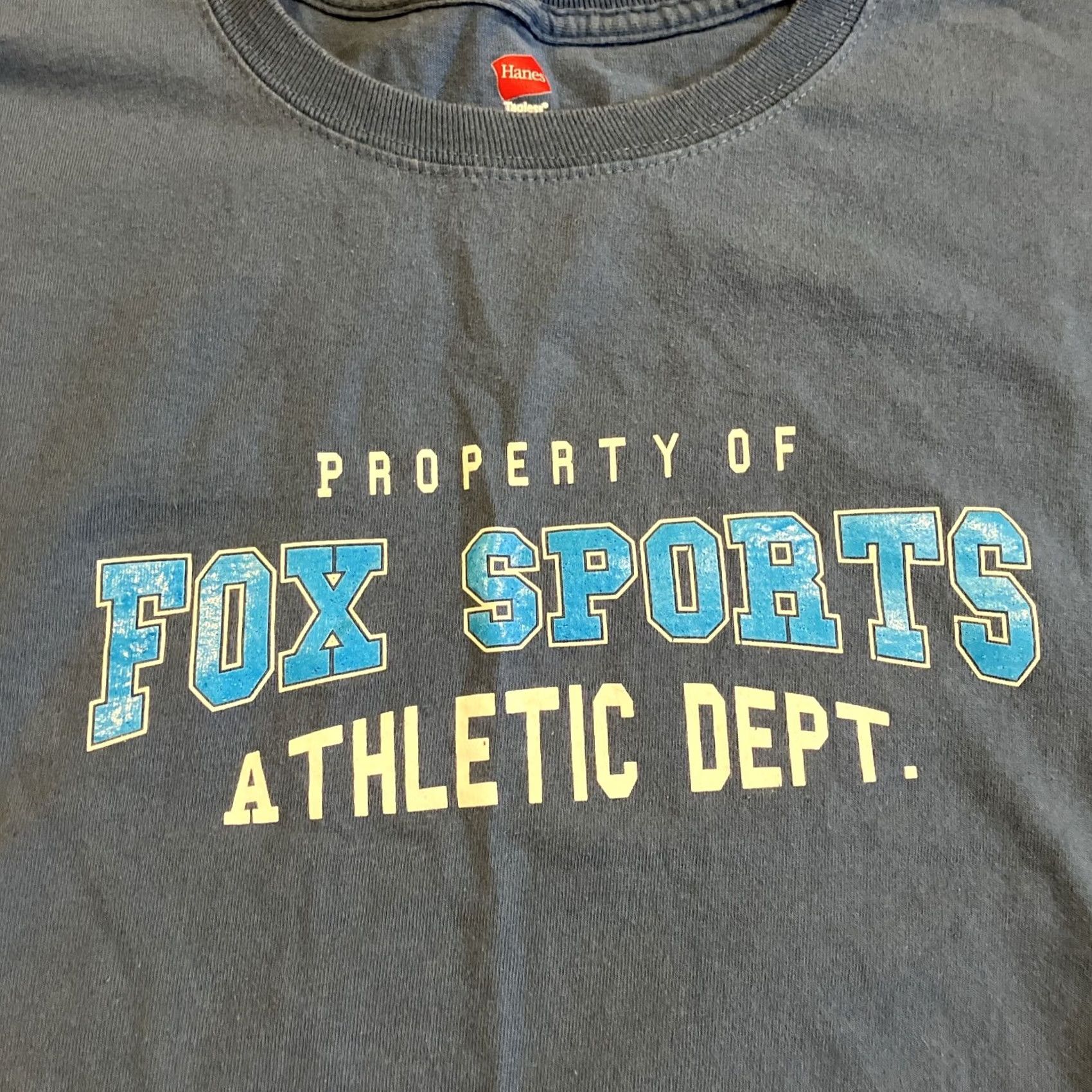 Hanes VINTAGE Hanes T-Shirt PROPERTY OF FOX SPORTS Men's XL Blue Short Sleeve Cotton Sports Shirt Men XL Size US XL / EU 56 / 4 - 2 Thumbnail