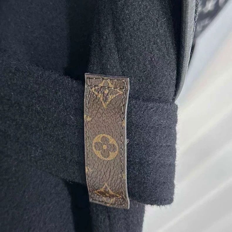 Louis Vuitton Louis Vuitton Full-print mid-length bathrobe coat Size XXS / US 00 / IT 34 - 7 Thumbnail