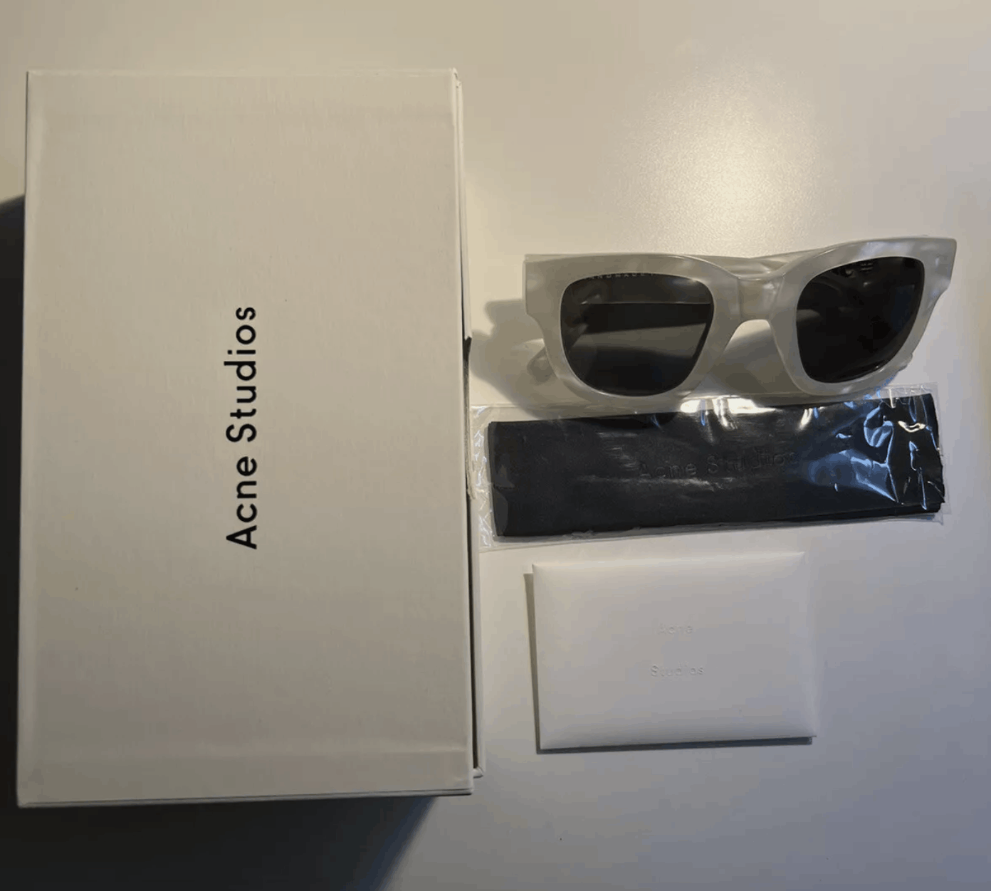 Acne Studios Acne Studios Sunglasses. Frame. Pearly color. Gently worn. Size ONE SIZE - 1 Thumbnail