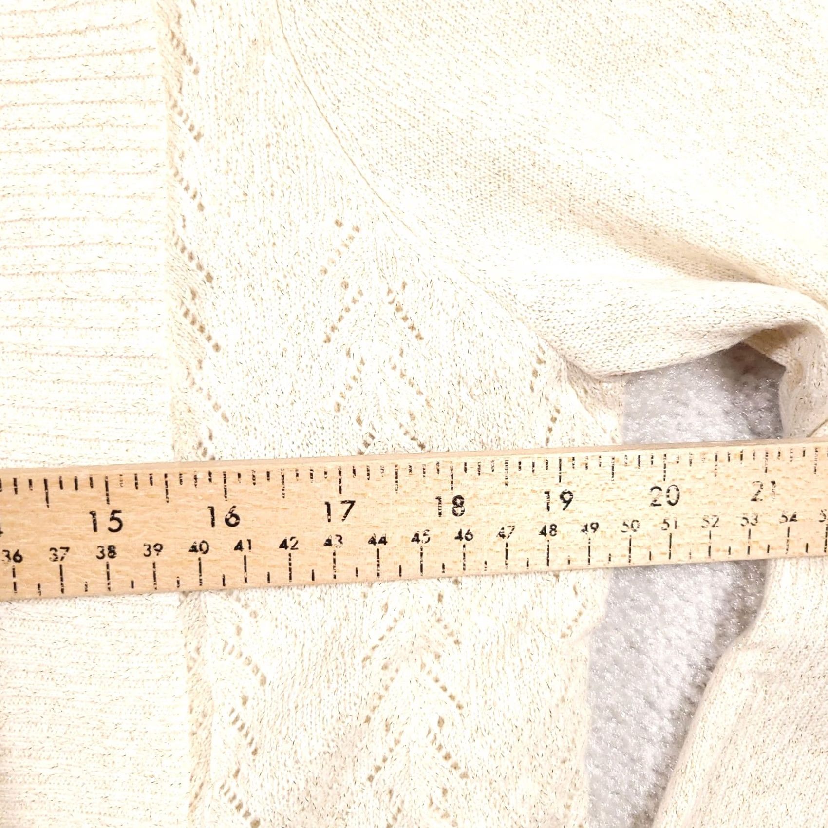 Basic Editions Basic Editions Cardigan Sweater Shirt Women's Large Beige Glitter Studded Closed Shirt Womens Large Beige Glitter Studded Cardigan Size L / US 10 / IT 46 - 5 Thumbnail