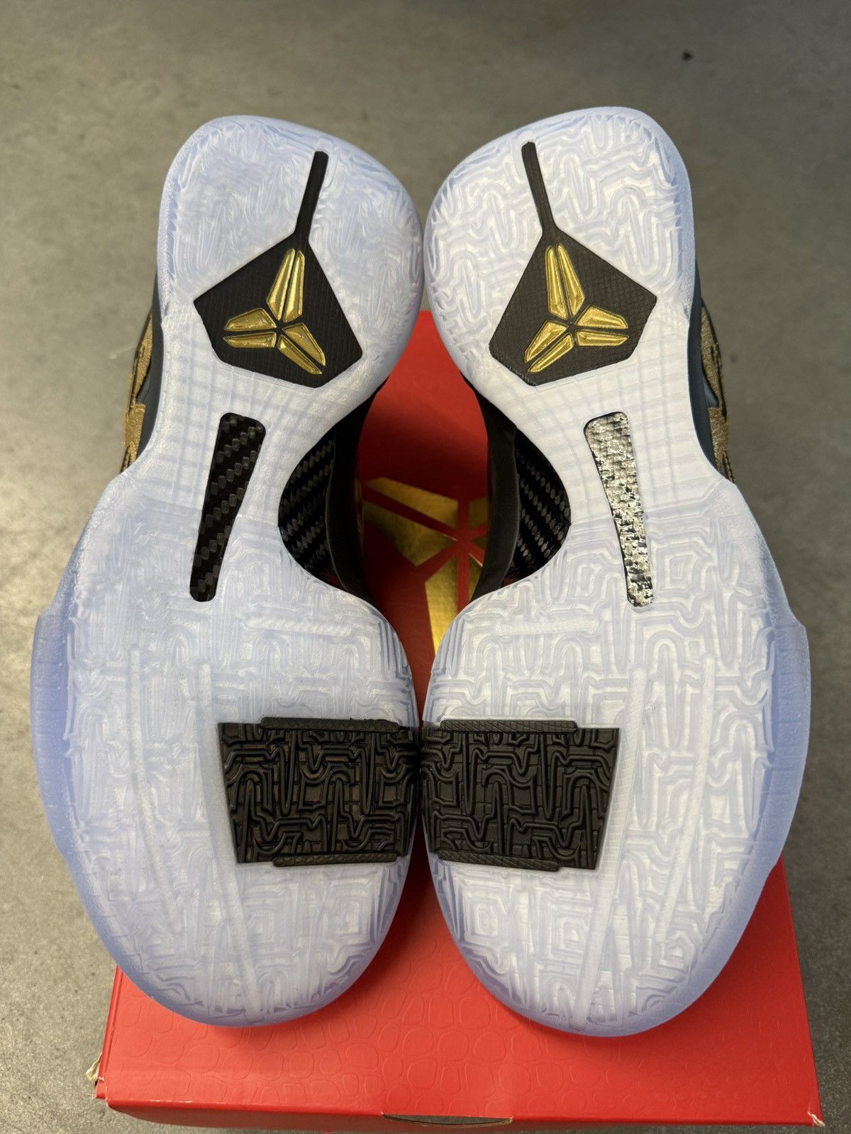 Nike 2025 Nike Kobe 5 Protro Year of the Mamba Eggplant Size US 8.5 / EU 41-42 - 11 Thumbnail