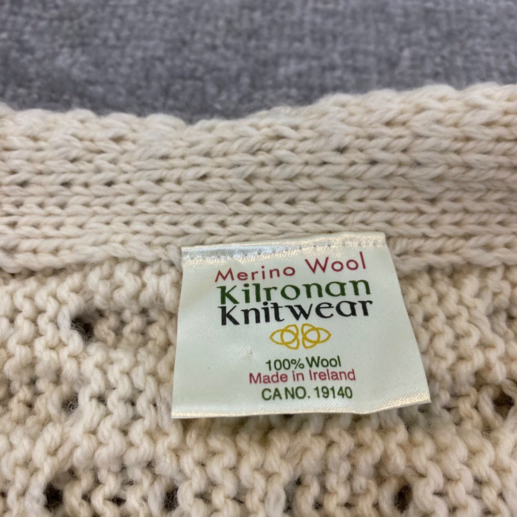 Vintage VINTAGE KILRONAN Knitwear Poncho Sweater Cardigan Merino Wool Cableknit Women One Size Cream Size ONE SIZE - 2 Thumbnail