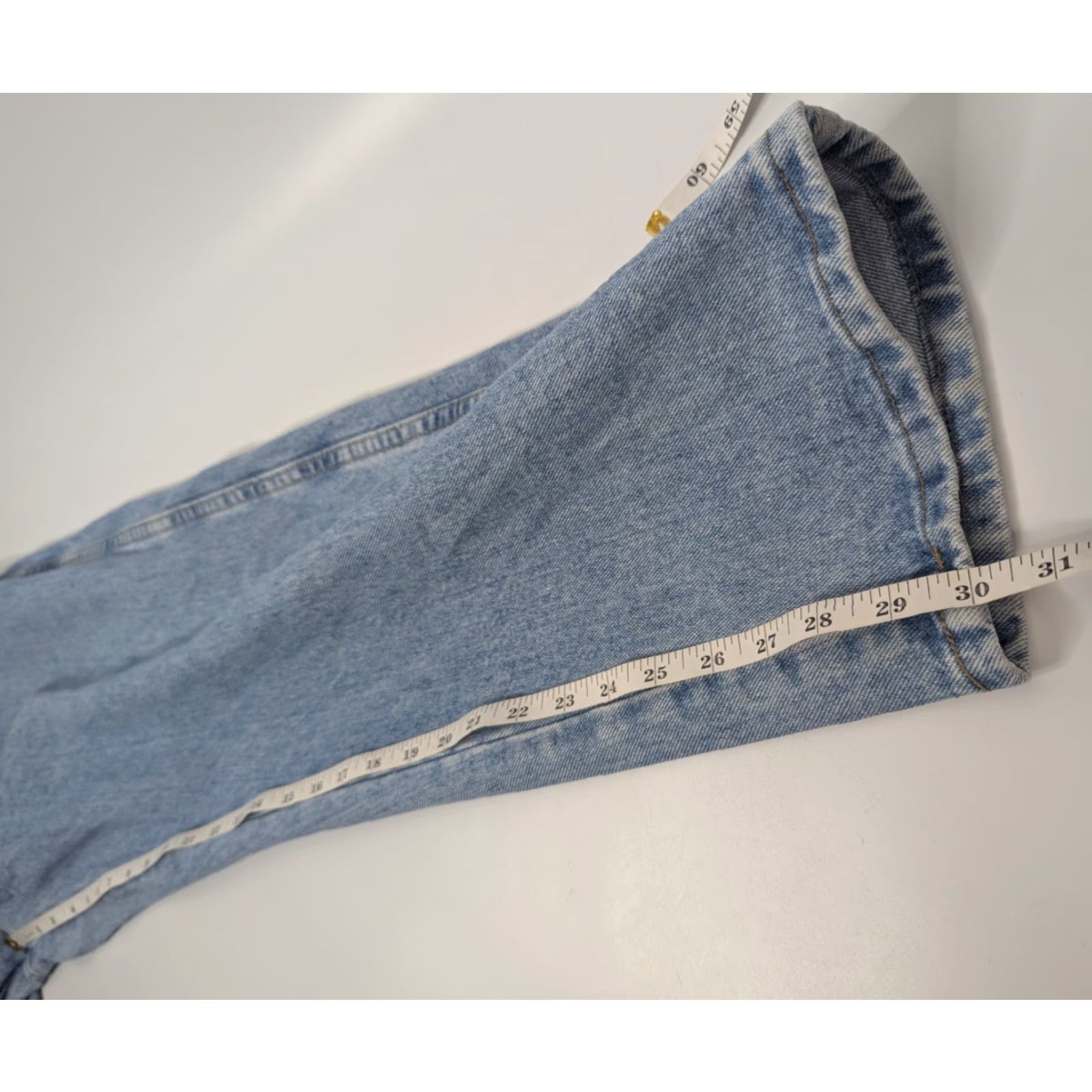 Wrangler VINTAGE Wrangler Jeans Mens 42x30 Light Blue Denim Made in USA 96501SL Wrangler 42 Jeans Mens USA Blue Denim 90s Vintage Straight Fit 96501SL Size US 41 - 6 Thumbnail