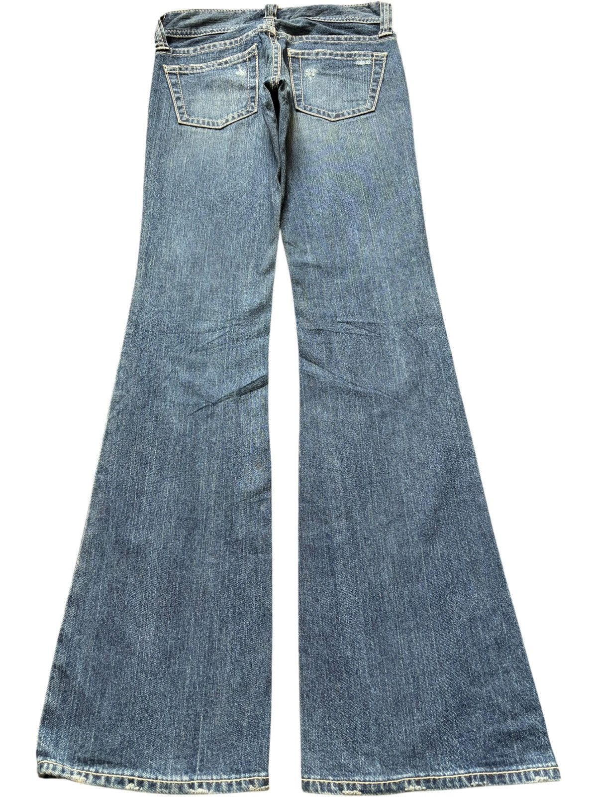 Uniqlo Vintage Uniqlo Blue Wash Distressed Flare Jeans Size 26" / US 2 / IT 38 - 2 Thumbnail