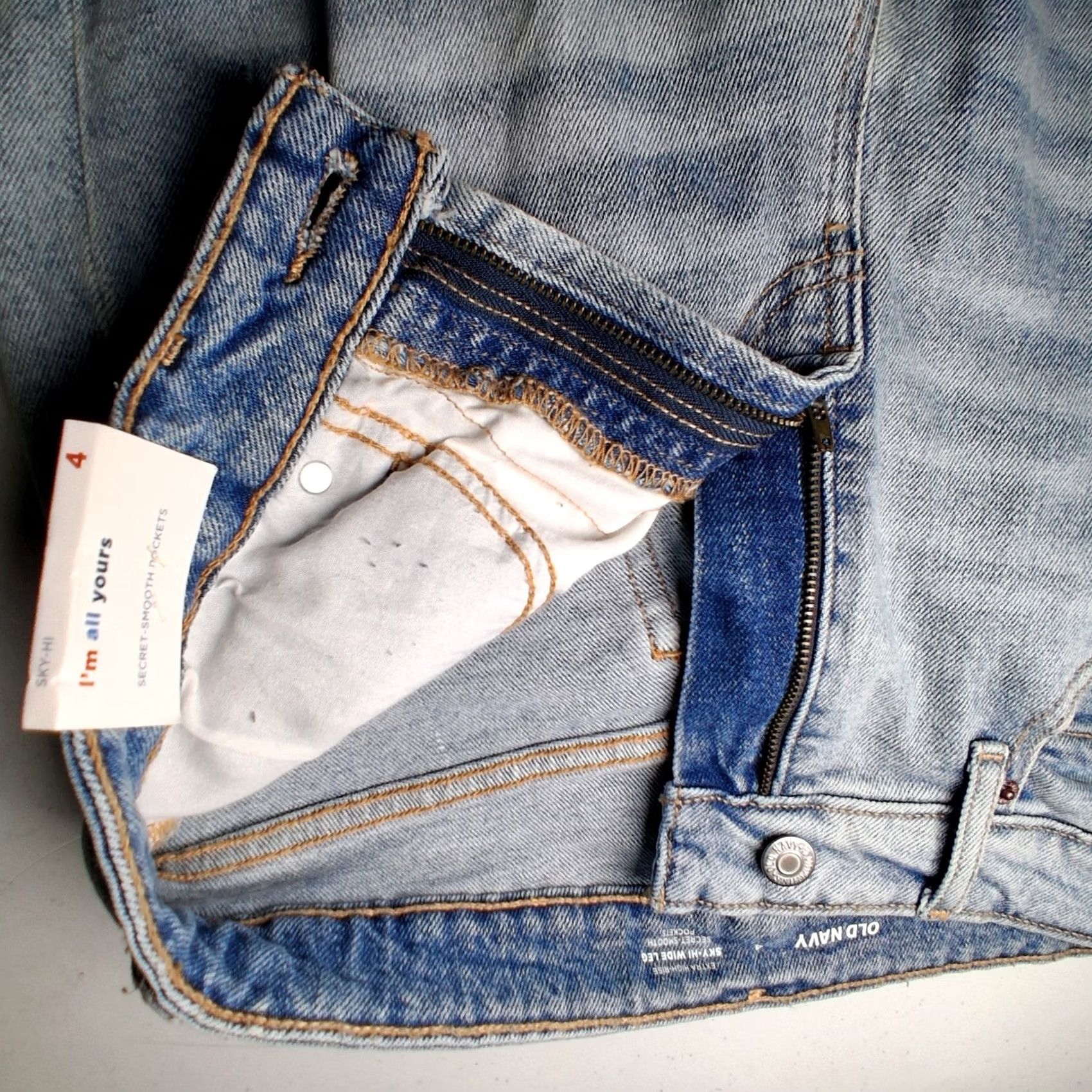 Old Navy Old Navy Women Jeans Sky Hi Wide Leg 4 Light Wash Blue Denim Whiskered Faded New Size 27" / US 4 / IT 40 - 7 Thumbnail
