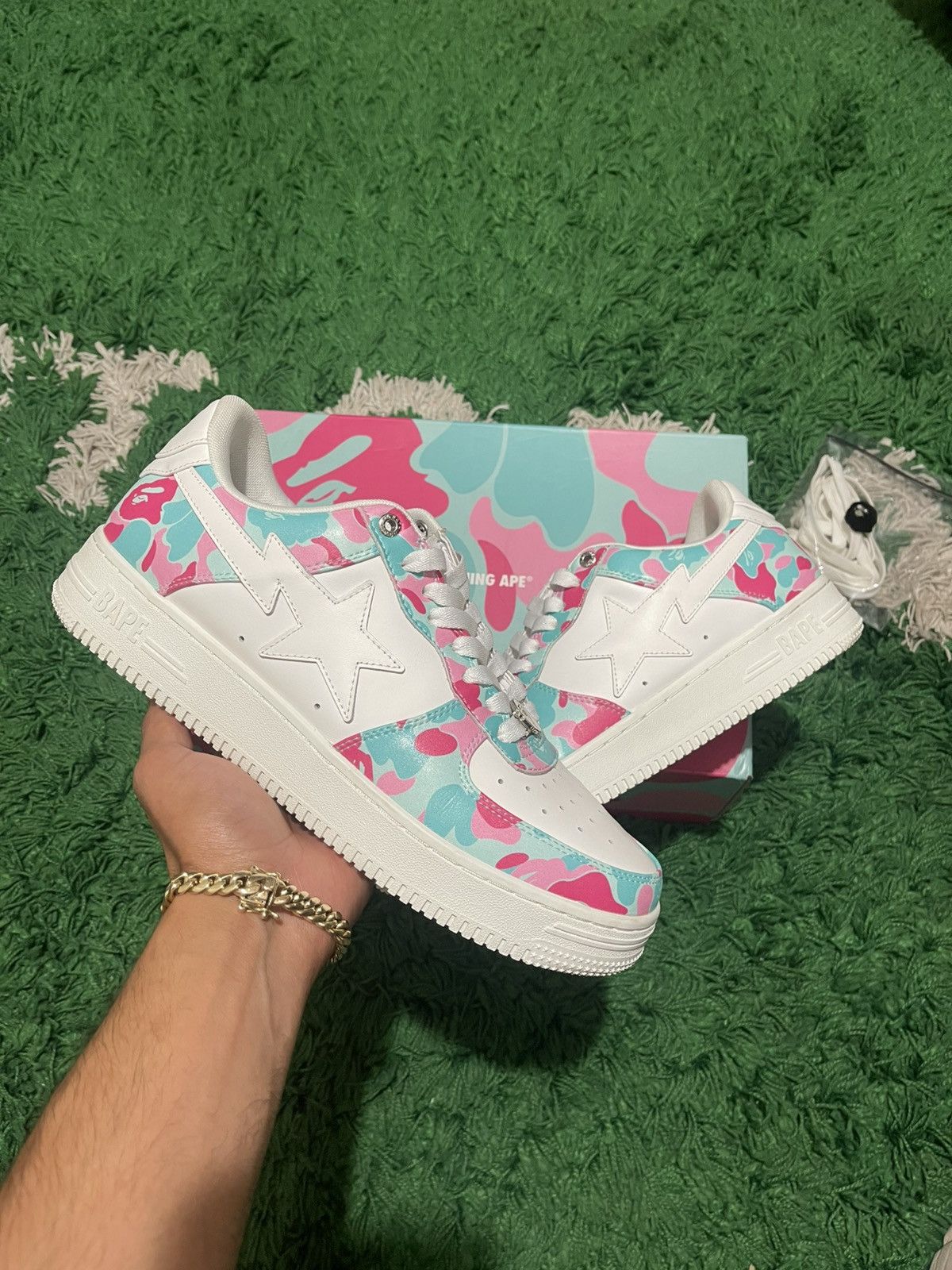 Bape BAPESTA “MIAMI 3RD ANNIVERSARY” size 11 Size US 11 / EU 44 - 2 Thumbnail