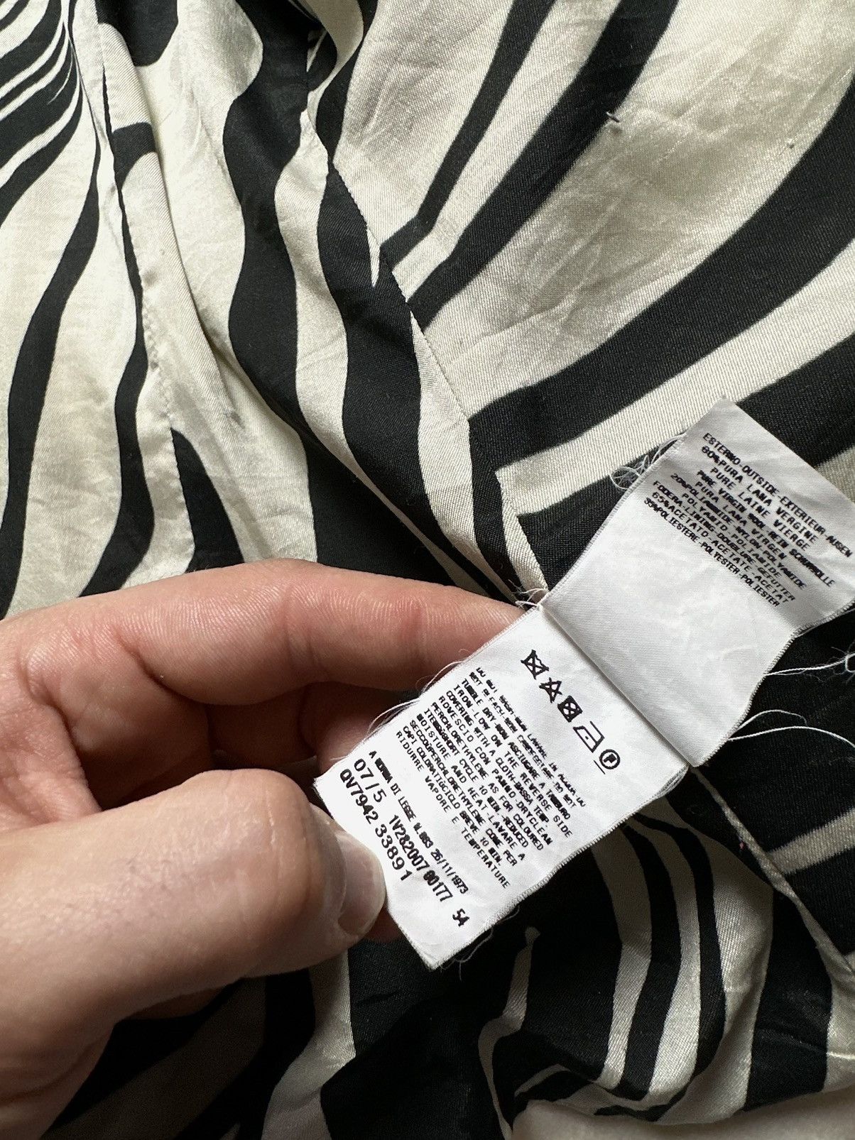 Versace Jeans Couture Vintage 90s Versace Jeans Couture Wool Coat Jacket Size M / US 6-8 / IT 42-44 - 14 Thumbnail