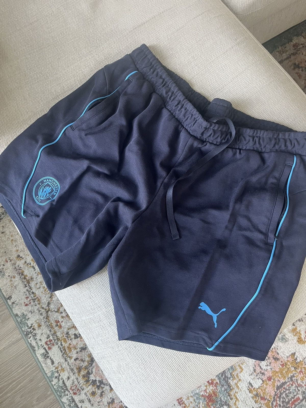 Puma Man City casualwear Size US 33 - 1 Thumbnail