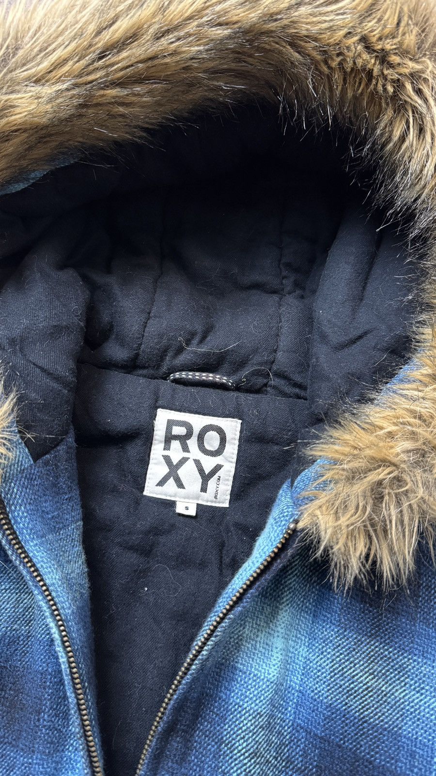 Japanese Brand Roxy Unisex Y2K faux fur hooded flannel jacket LGB Goa cdg Size US S / EU 44-46 / 1 - 10 Thumbnail