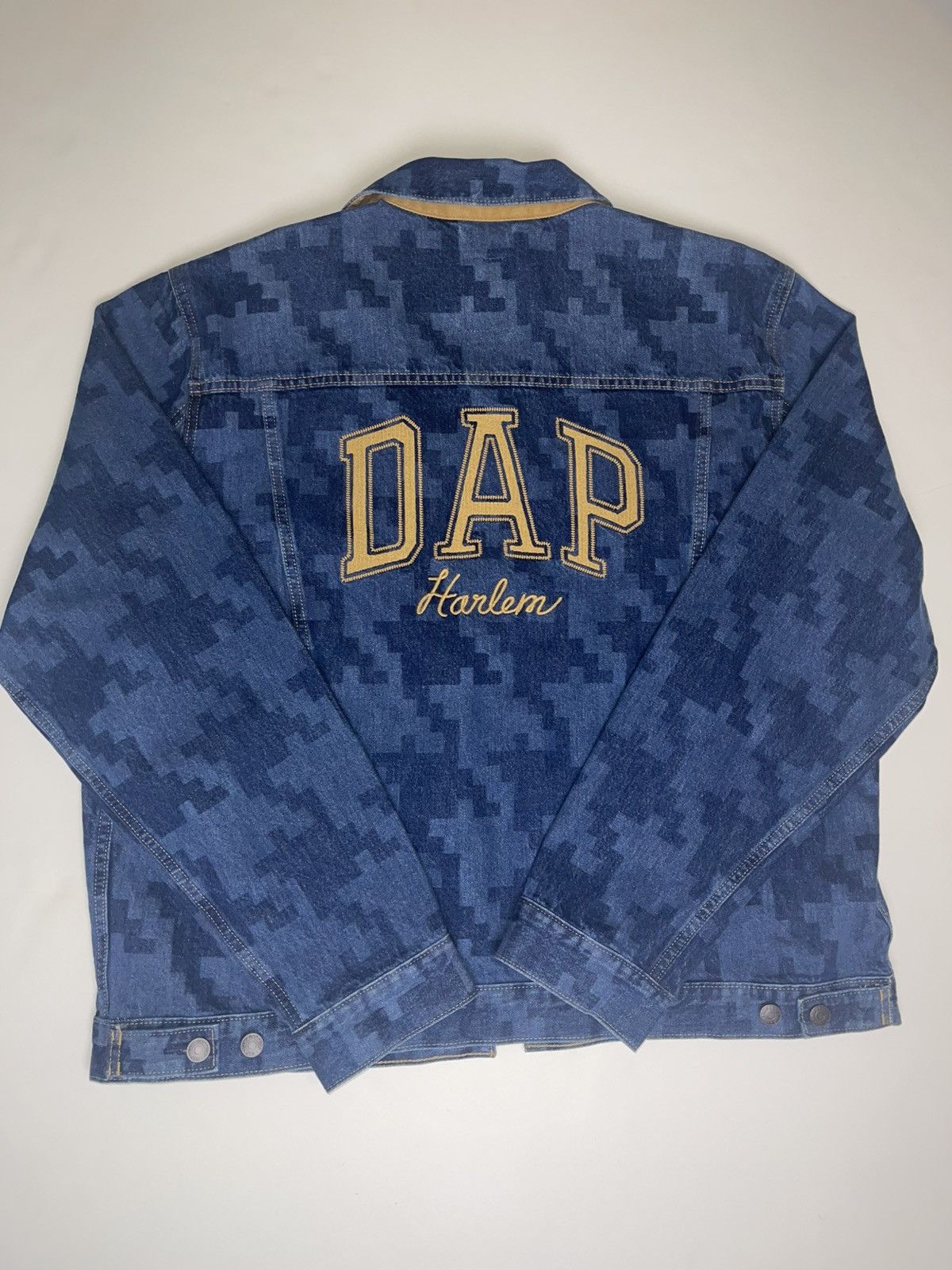 Dapper Dan × Gap DAPPER DAN x GAP ORGANIC COTTON PATTERNED DENIM JACKET Size US XL / EU 56 / 4 - 1 Thumbnail