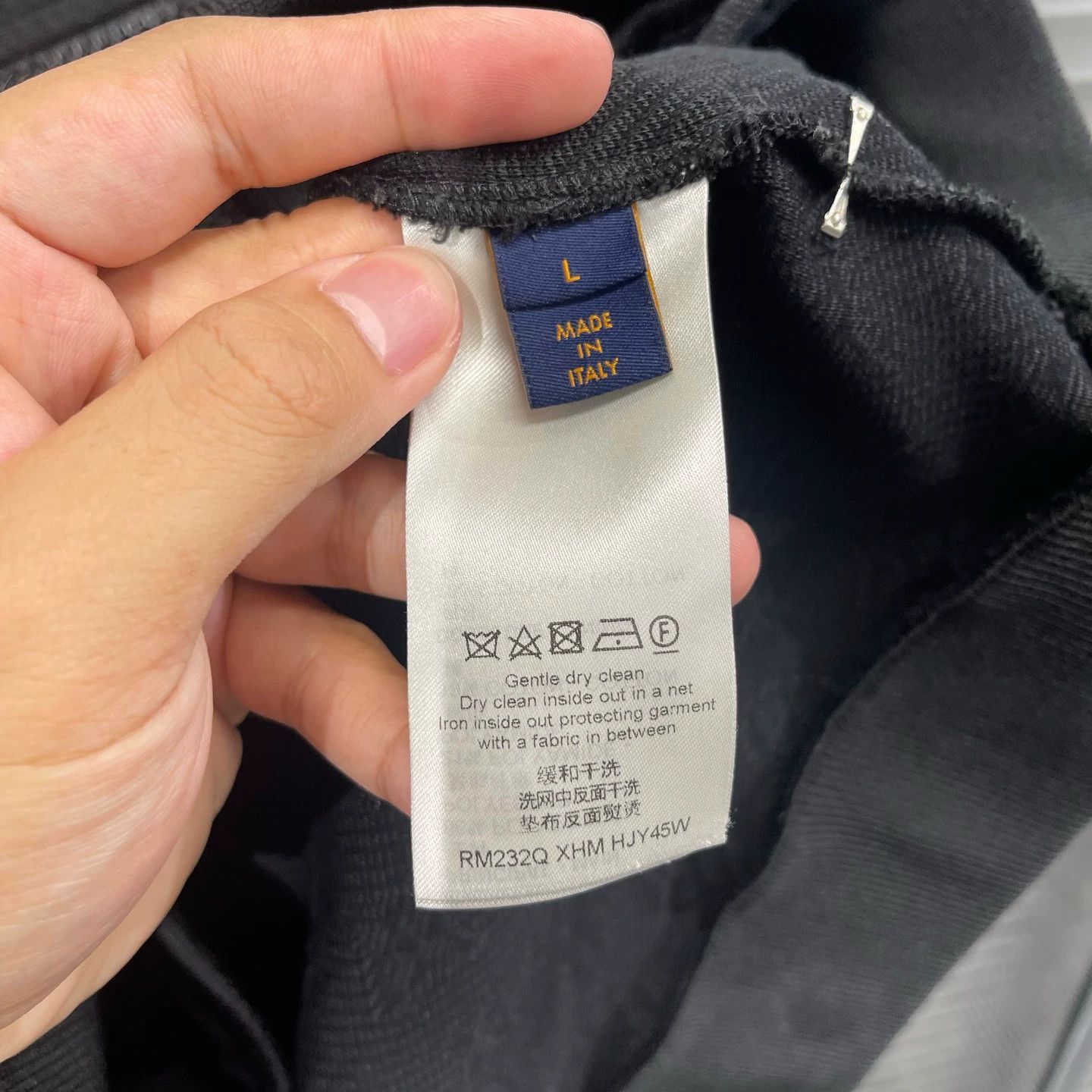 Louis Vuitton LV Embossed Monogram All Over Black L Jacket Size US L / EU 52-54 / 3 - 5 Thumbnail