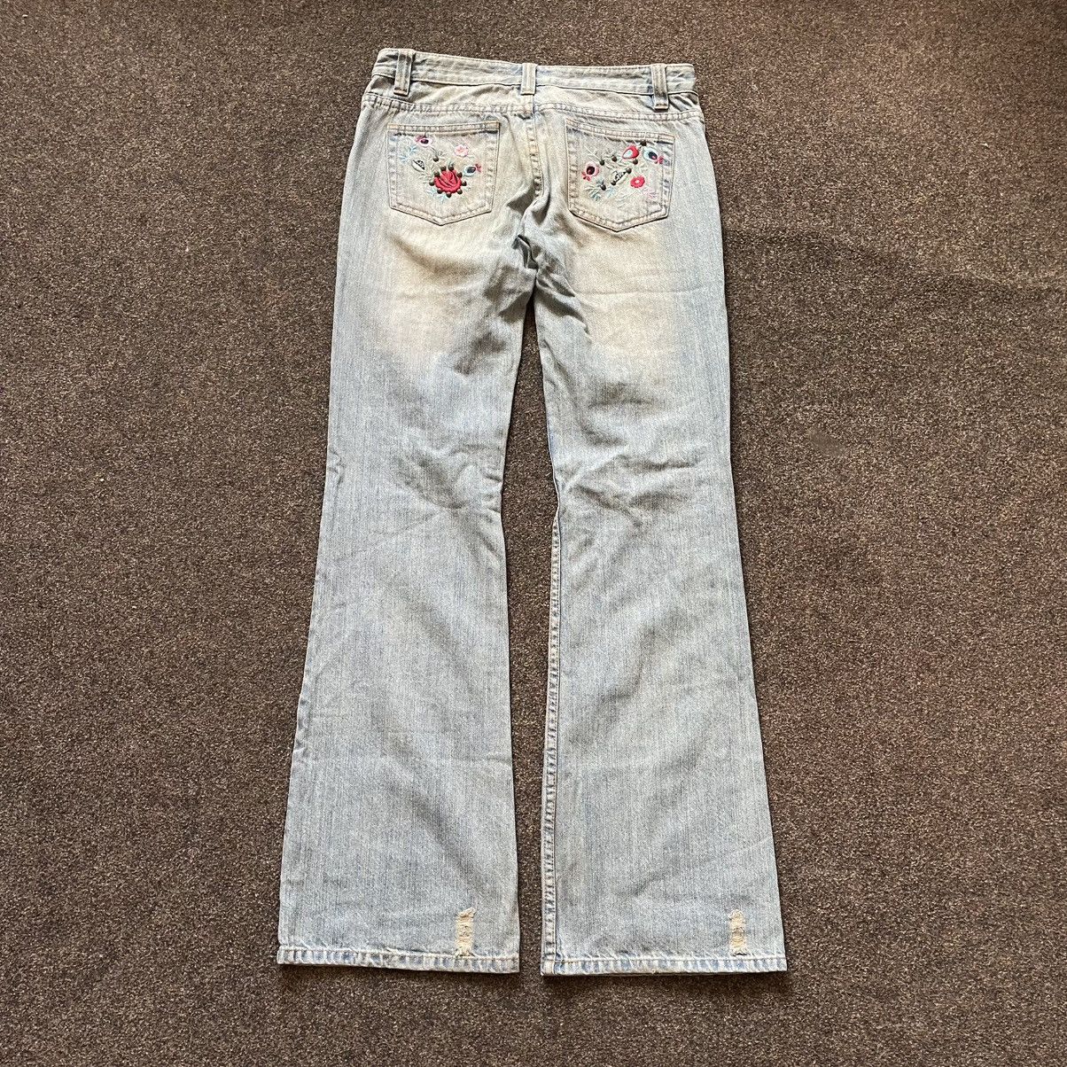Vintage Vintage Y2K Floral Distressed Bootcut Jeans Streetwear 34 Size 34" / US 12 / IT 48 - 4 Thumbnail