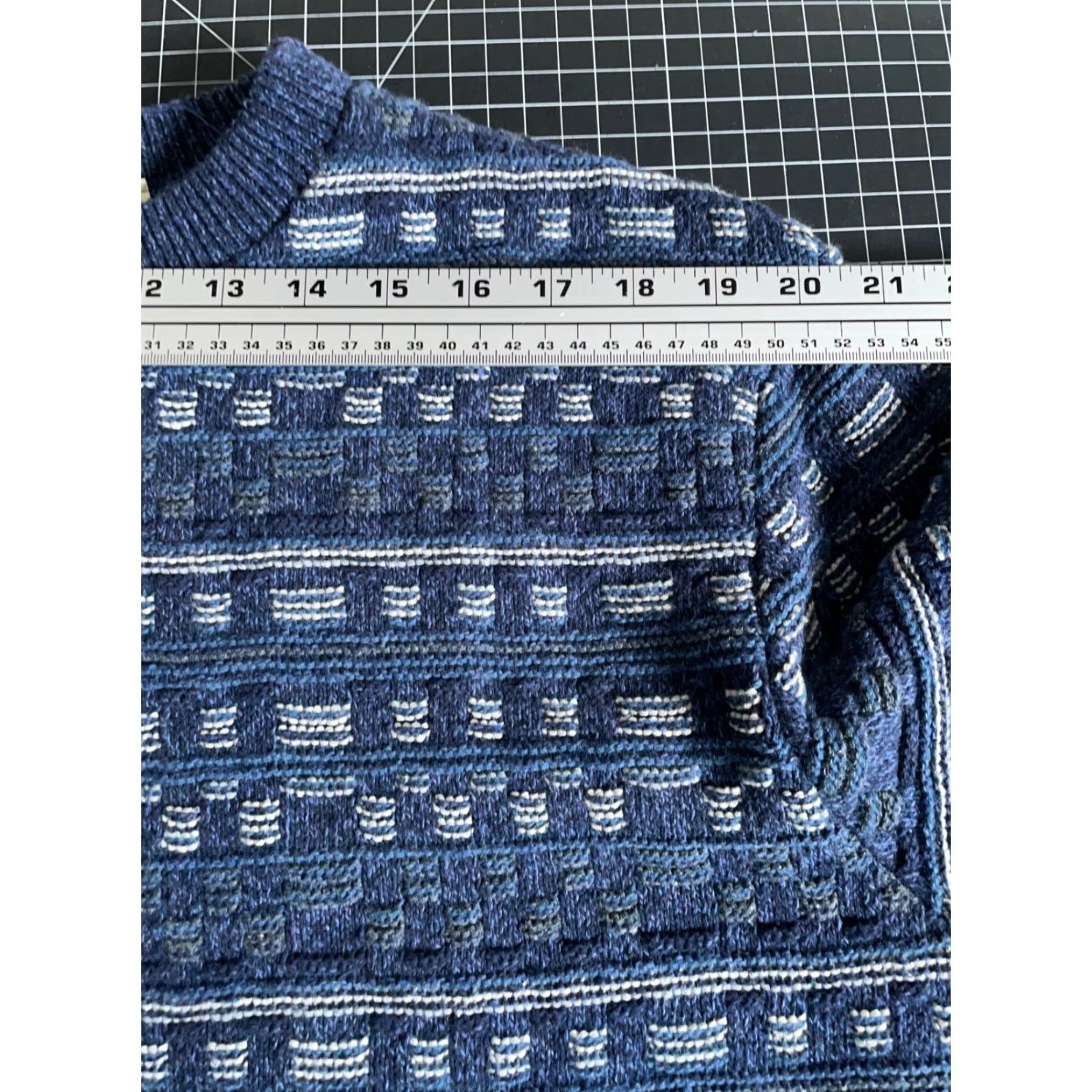 Vintage VINTAGE Falls Creek Sweater Men Large Blue Geometric Chunky-Knit Crew Neck Wool-Blend Pullover 90s Dad Style Unworn Size US L / EU 52-54 / 3 - 7 Thumbnail