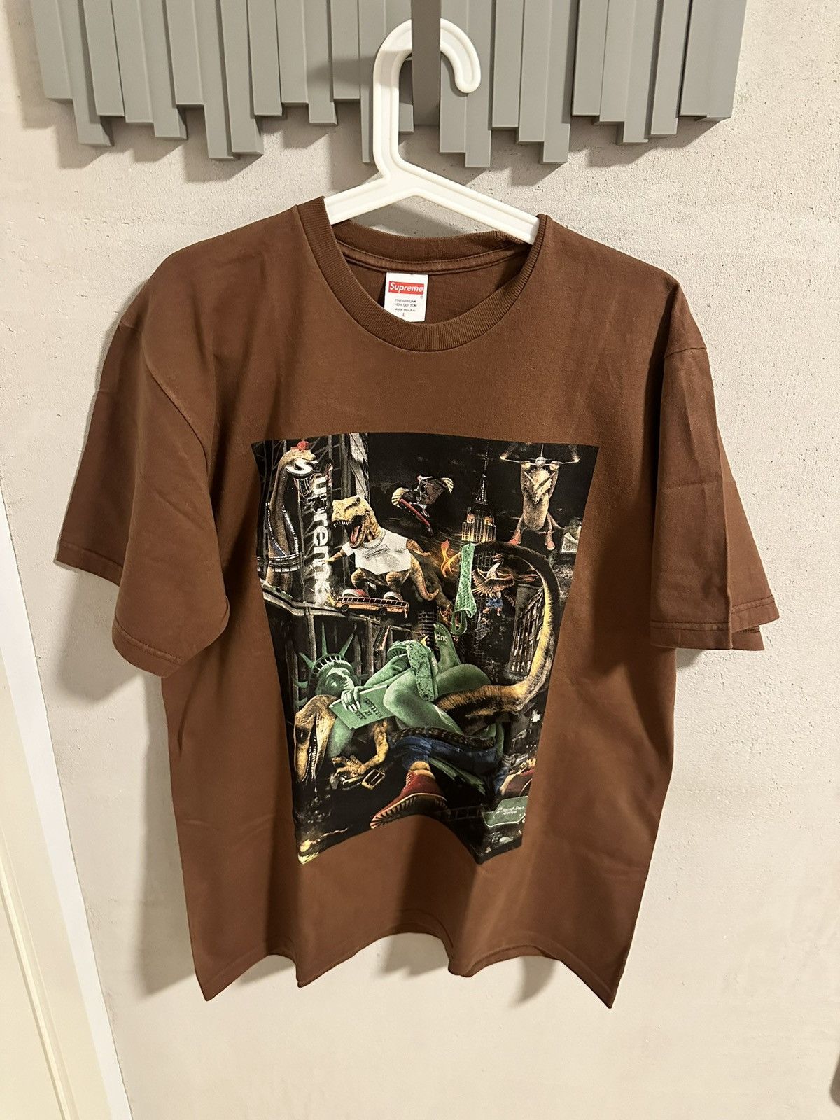 Supreme × Vintage Supreme brown T-rex tee ⚫️🟤 Size US L / EU 52-54 / 3 - 1 Thumbnail