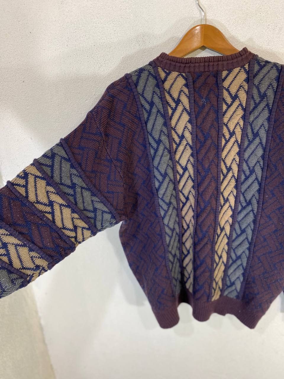 Japanese Brand vintage japanese brand knitwear very nice design Size US L / EU 52-54 / 3 - 7 Thumbnail