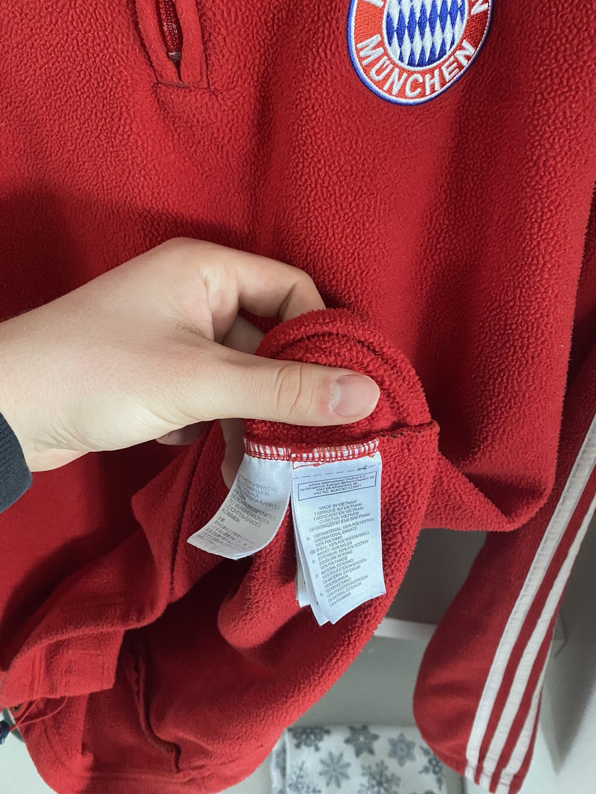 Adidas Vintage Adidas Bayern Munich Fleece Sweatshirt Football Y2K Size US L / EU 52-54 / 3 - 12 Thumbnail