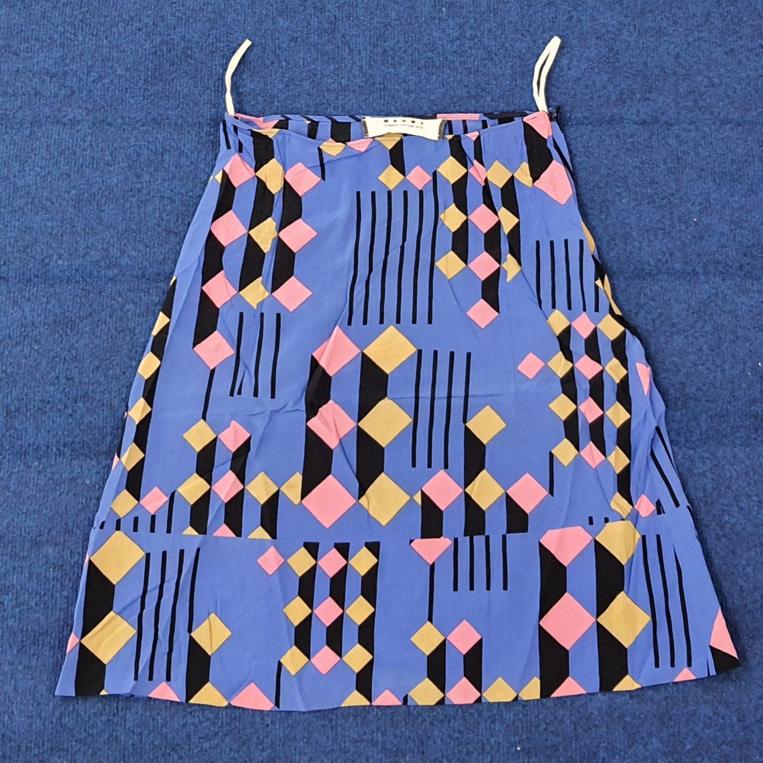 Marni Vintage Marni Printed Camisole Blouse Designer Brand C259N14 Size XXS / US 00 / IT 34 - 1 Thumbnail