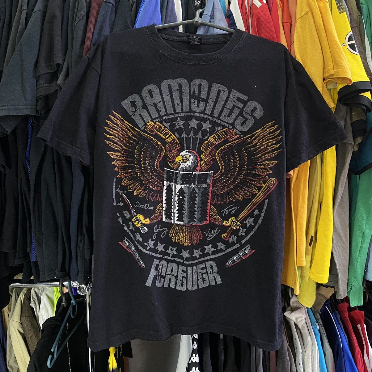 Band Tees Vintage Ramones Big Graphic Eagle logo rock band tee Size US L / EU 52-54 / 3 - 1 Thumbnail