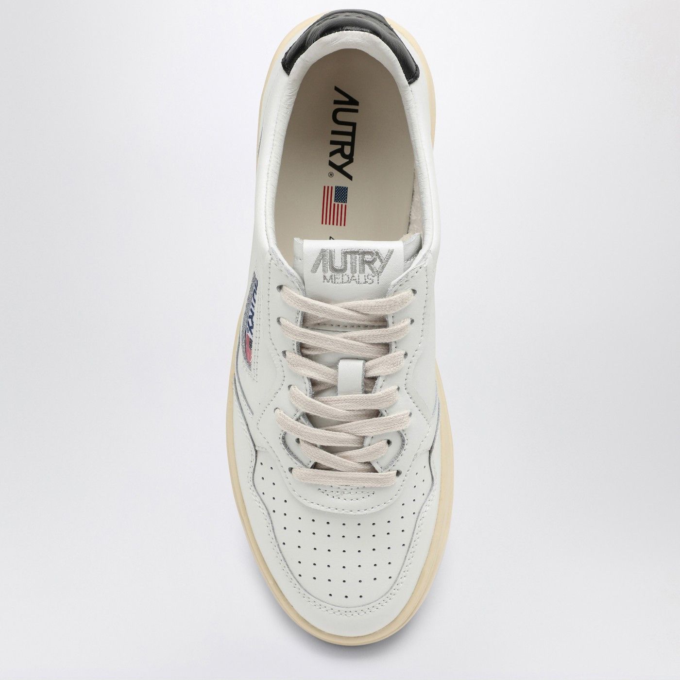 AUTRY o1s22i1n0925 'Medalist' Low Top Sneakers in White/Black Size US 10 / EU 43 - 3 Thumbnail