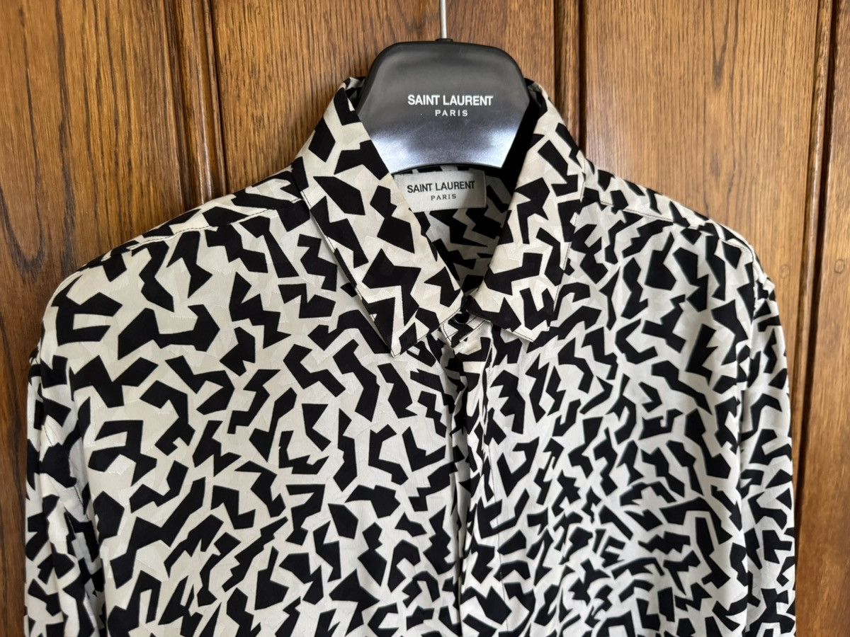 Saint Laurent Paris FW21 Saint Laurent silk geometric black white shirt grail Size US L / EU 52-54 / 3 - 11 Thumbnail