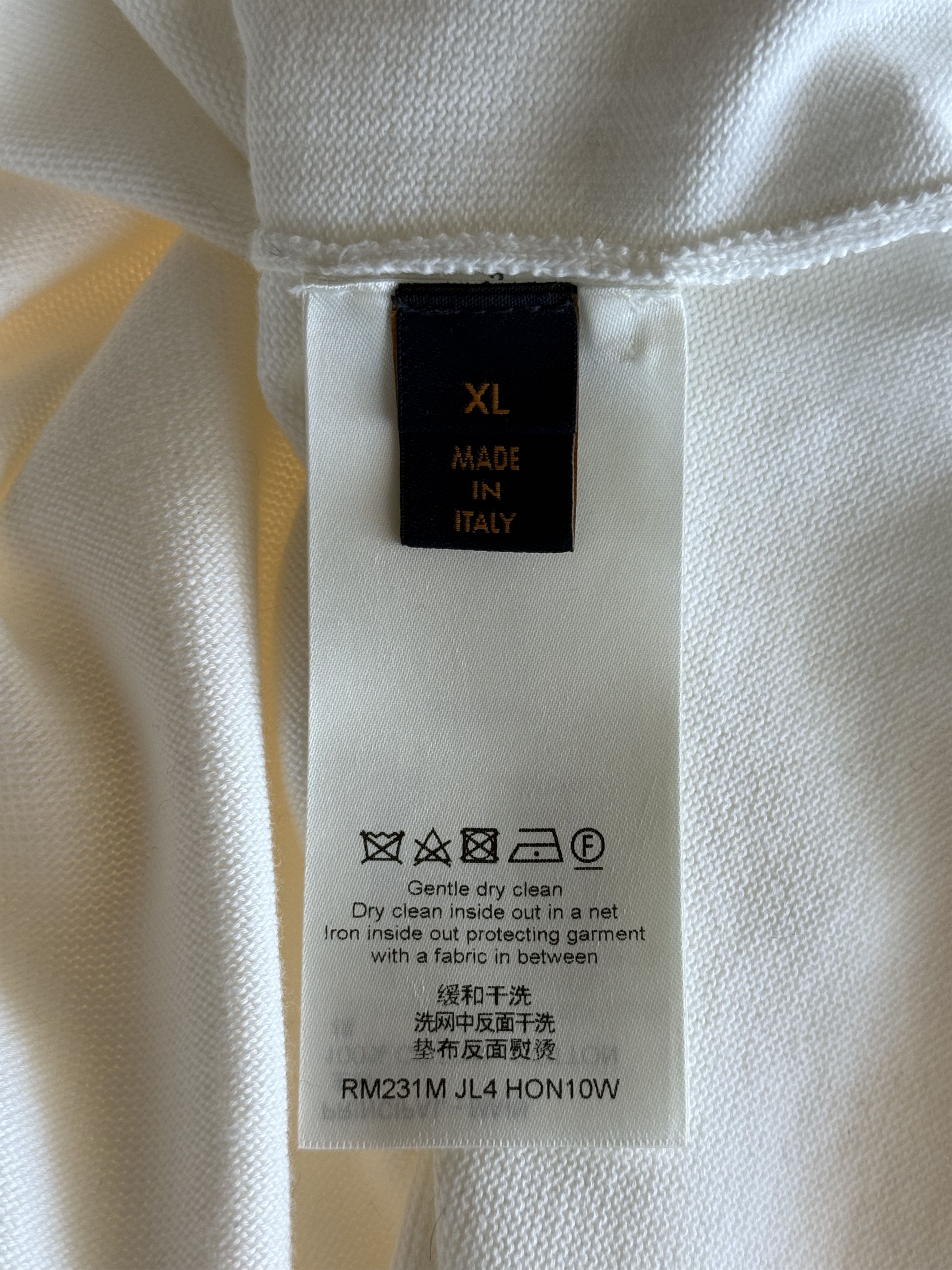 Louis Vuitton Louis Vuitton White Intarsia Rapper Graphic T-Shirt Size US XL / EU 56 / 4 - 4 Thumbnail