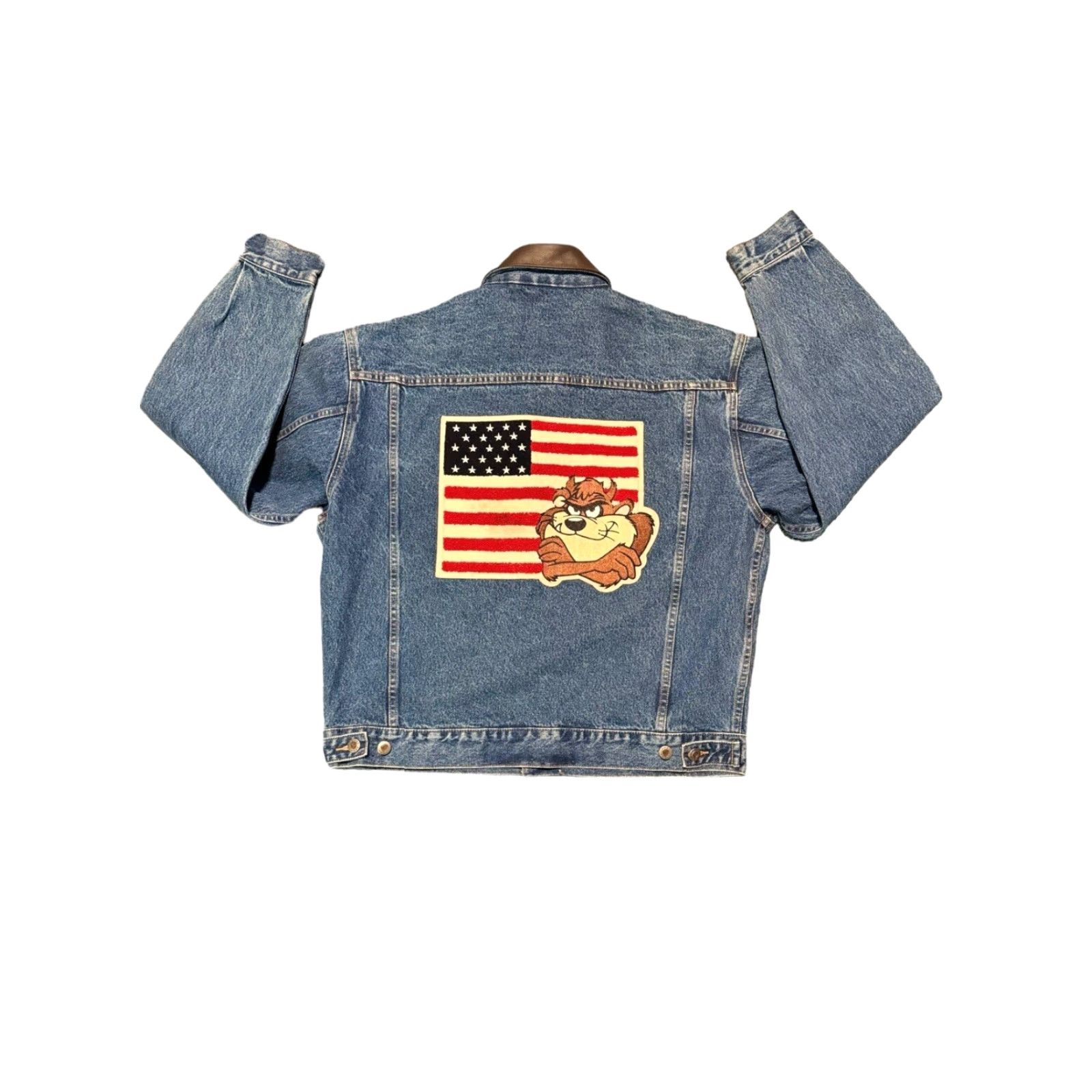 Vintage VINTAGE Warner Bros TAZ Tasmanian Devil Denim Jacket Large Unisex Adults 90s Leather Collar Blue Jean Style, USA Size US L / EU 52-54 / 3 - 2 Thumbnail